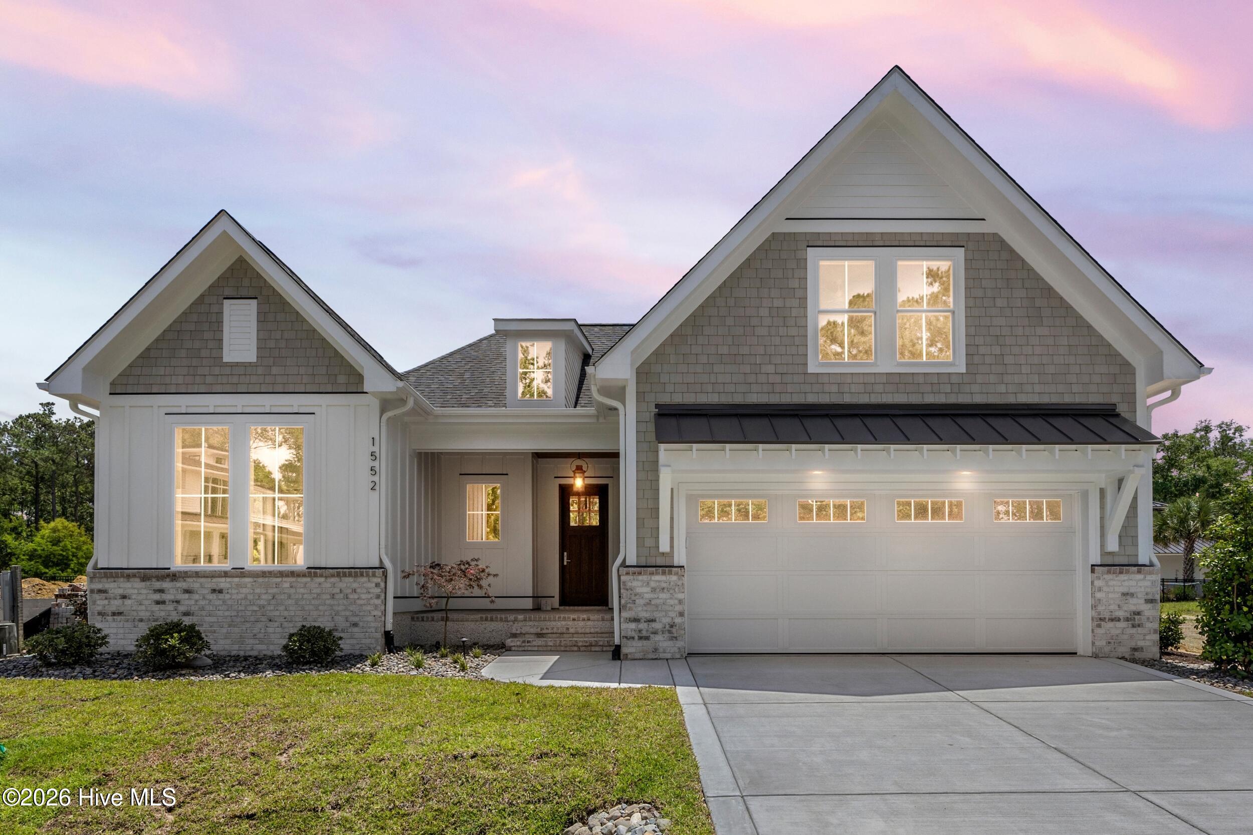 1552 Riverview Terrace — photo