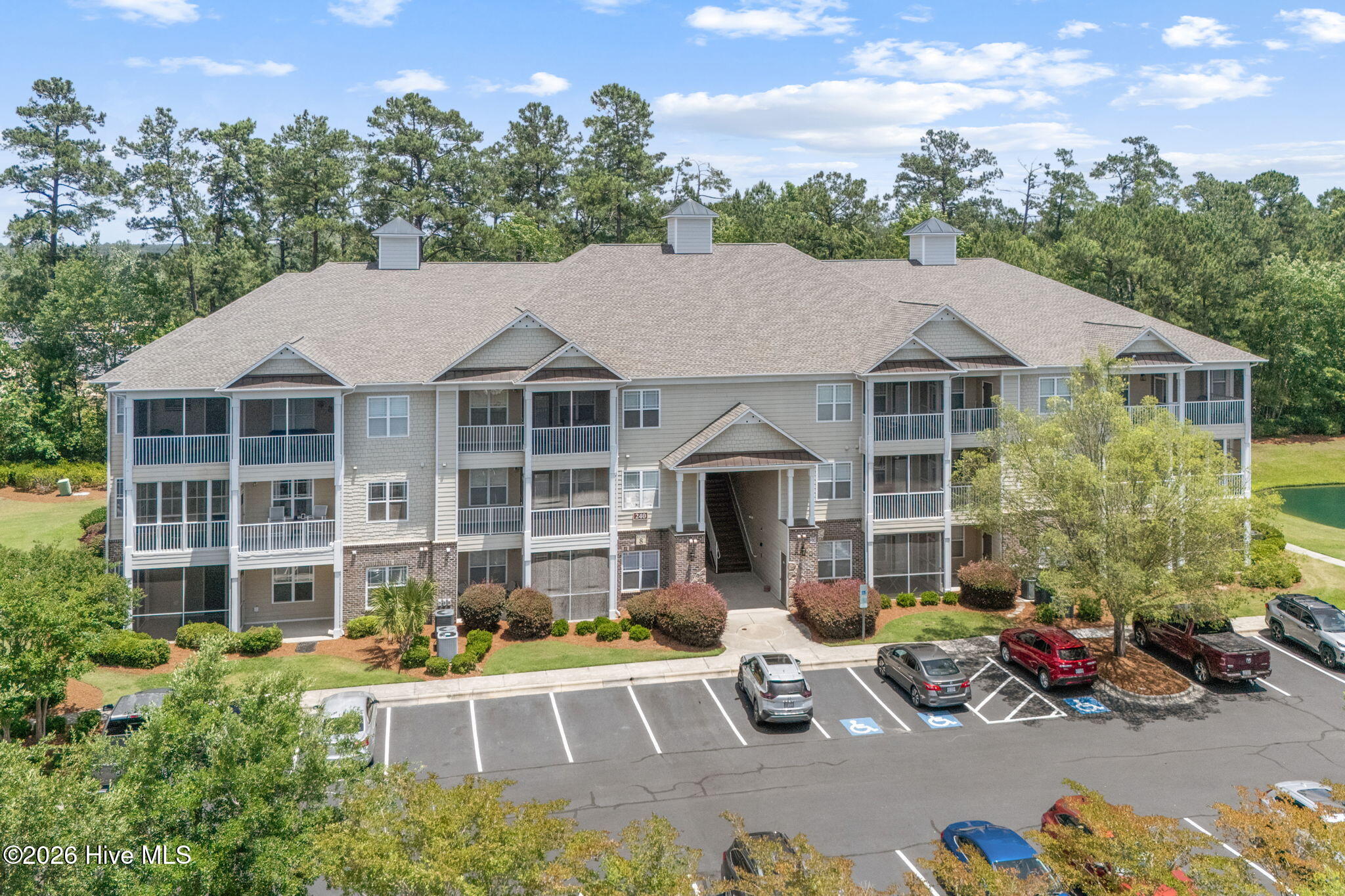 240 Woodlands Way Unit 7 — photo