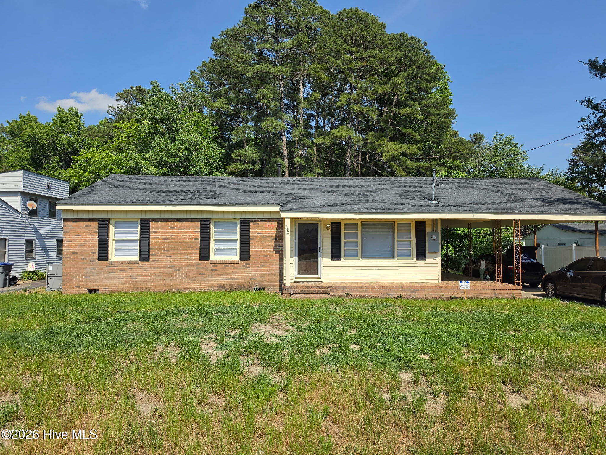 2521 Gwen Street — photo