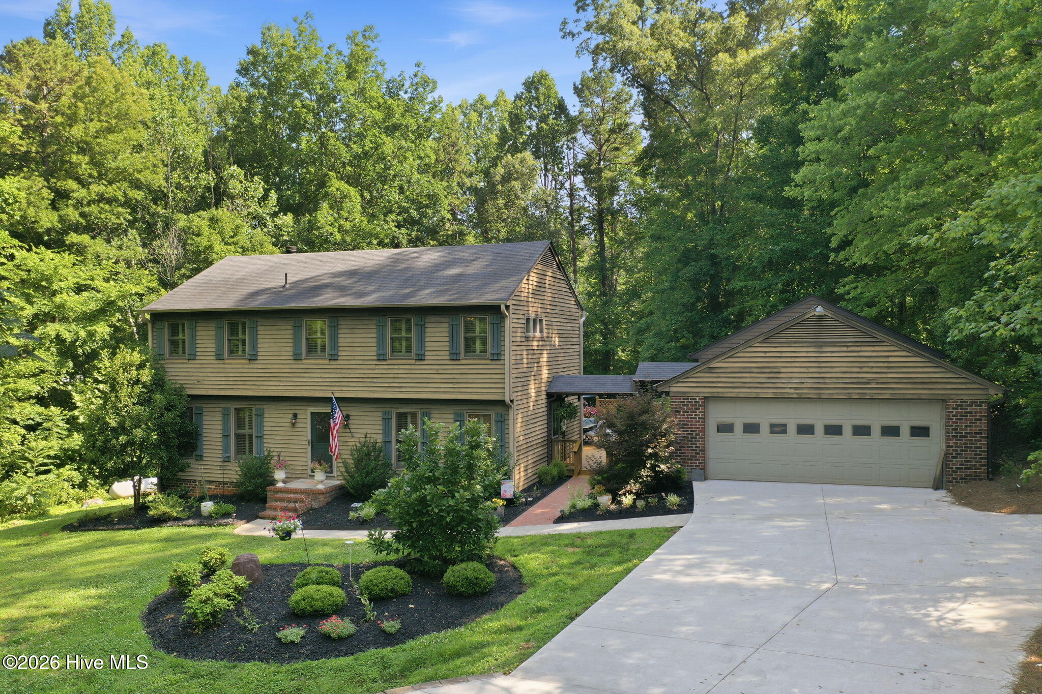 1003 Scenic Drive — photo