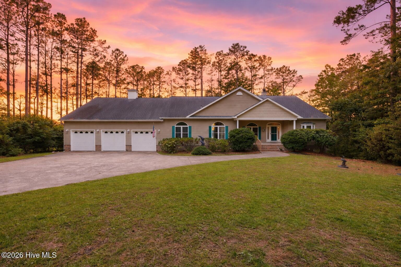 308 Vicksburg Court — photo