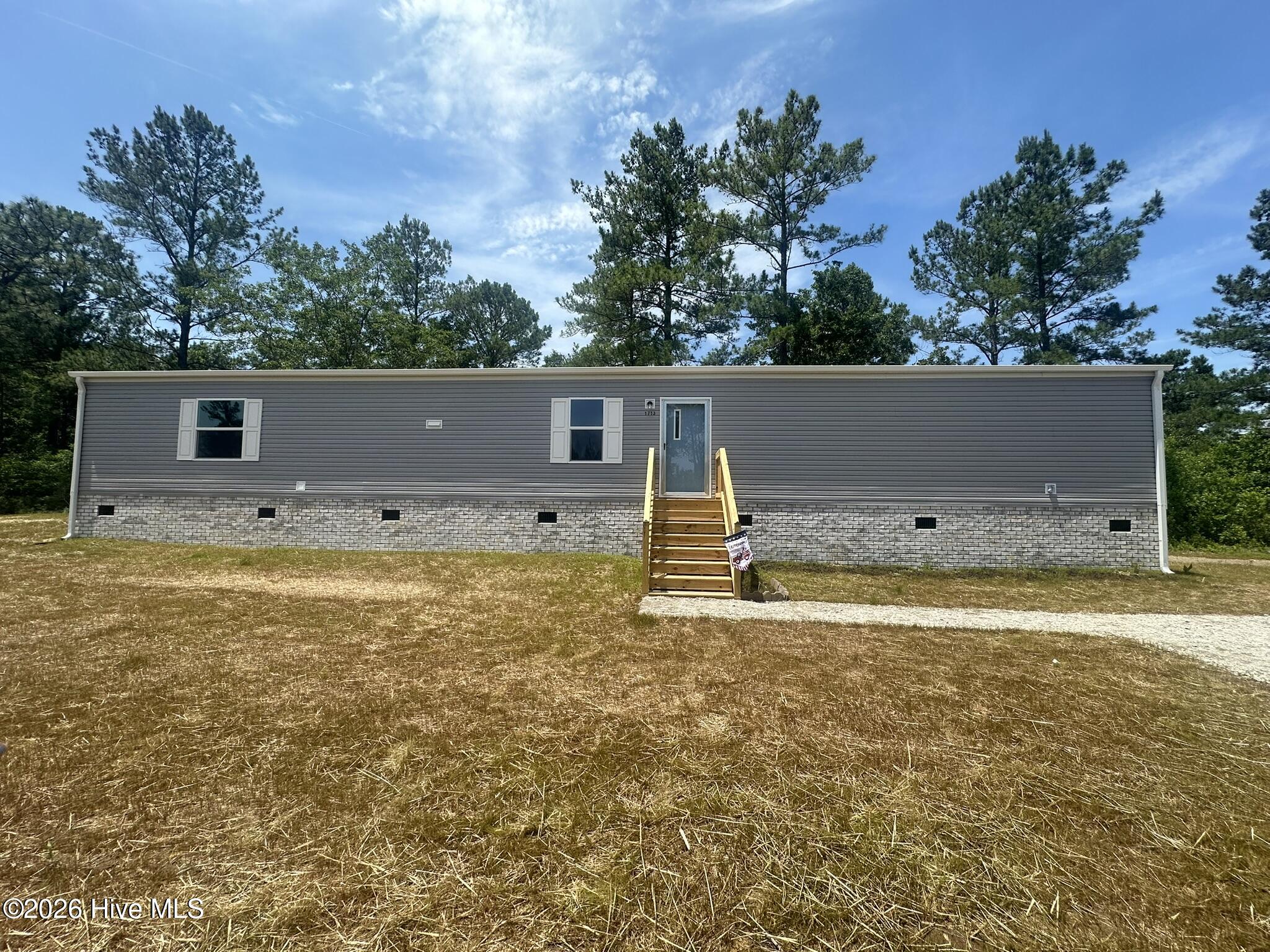 1713 Colon Mintz Road NE — photo
