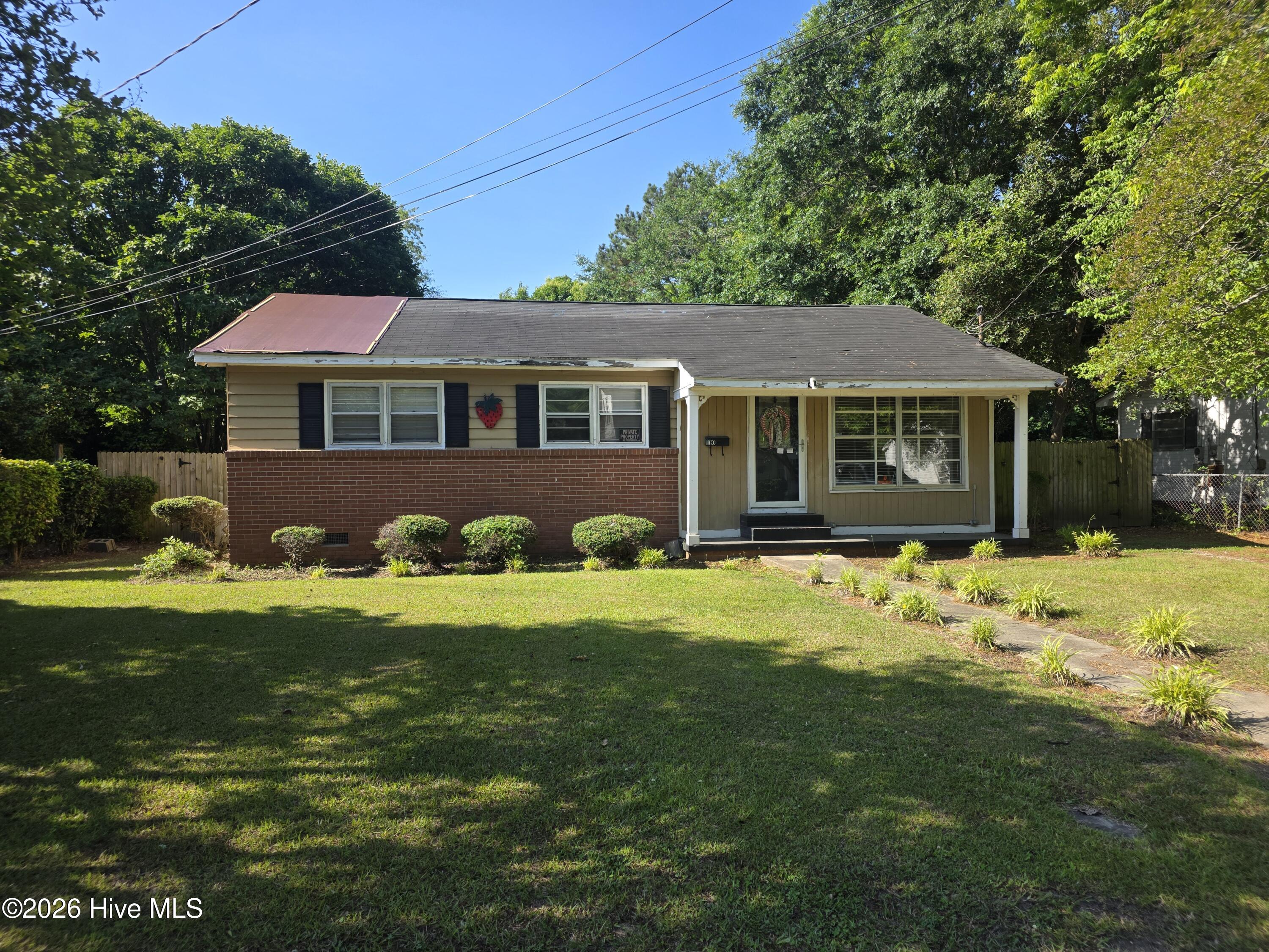 110 E Holland Street — photo