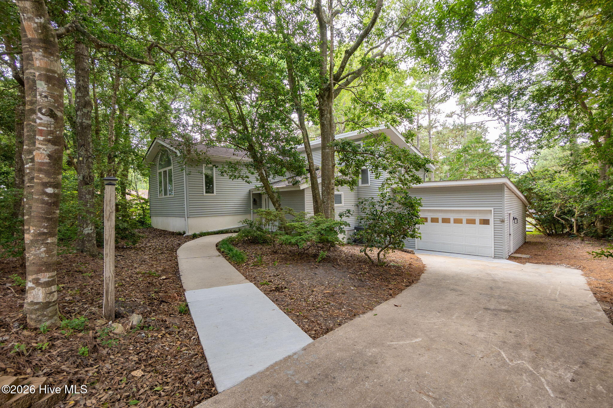 121 White Ash Drive — photo