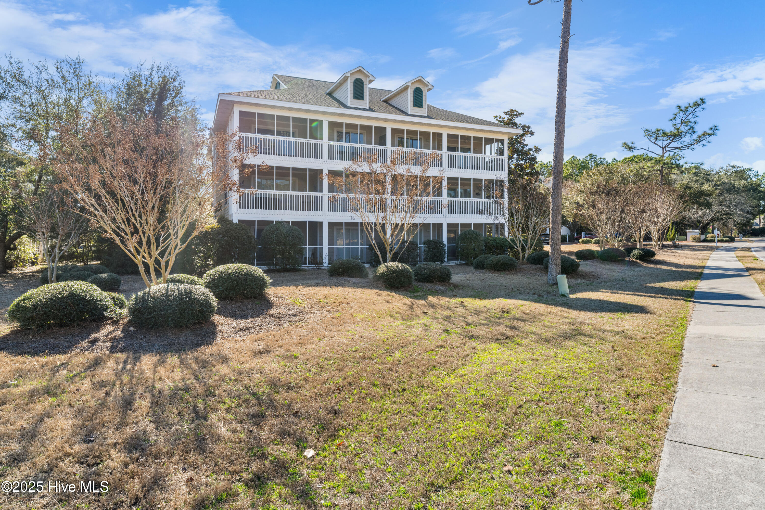 3350 Club Villas Drive 1302 — photo