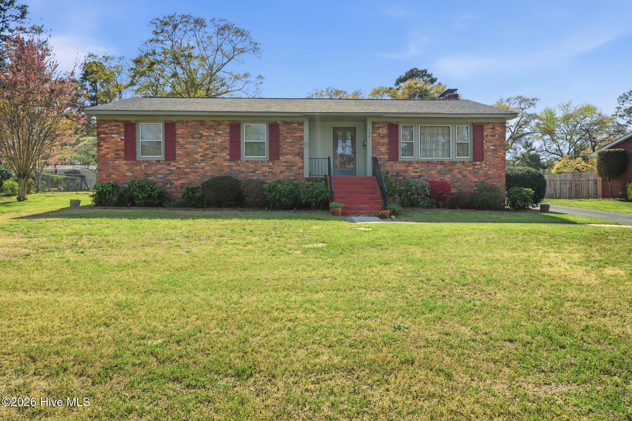 104 Mcdonald Drive — photo