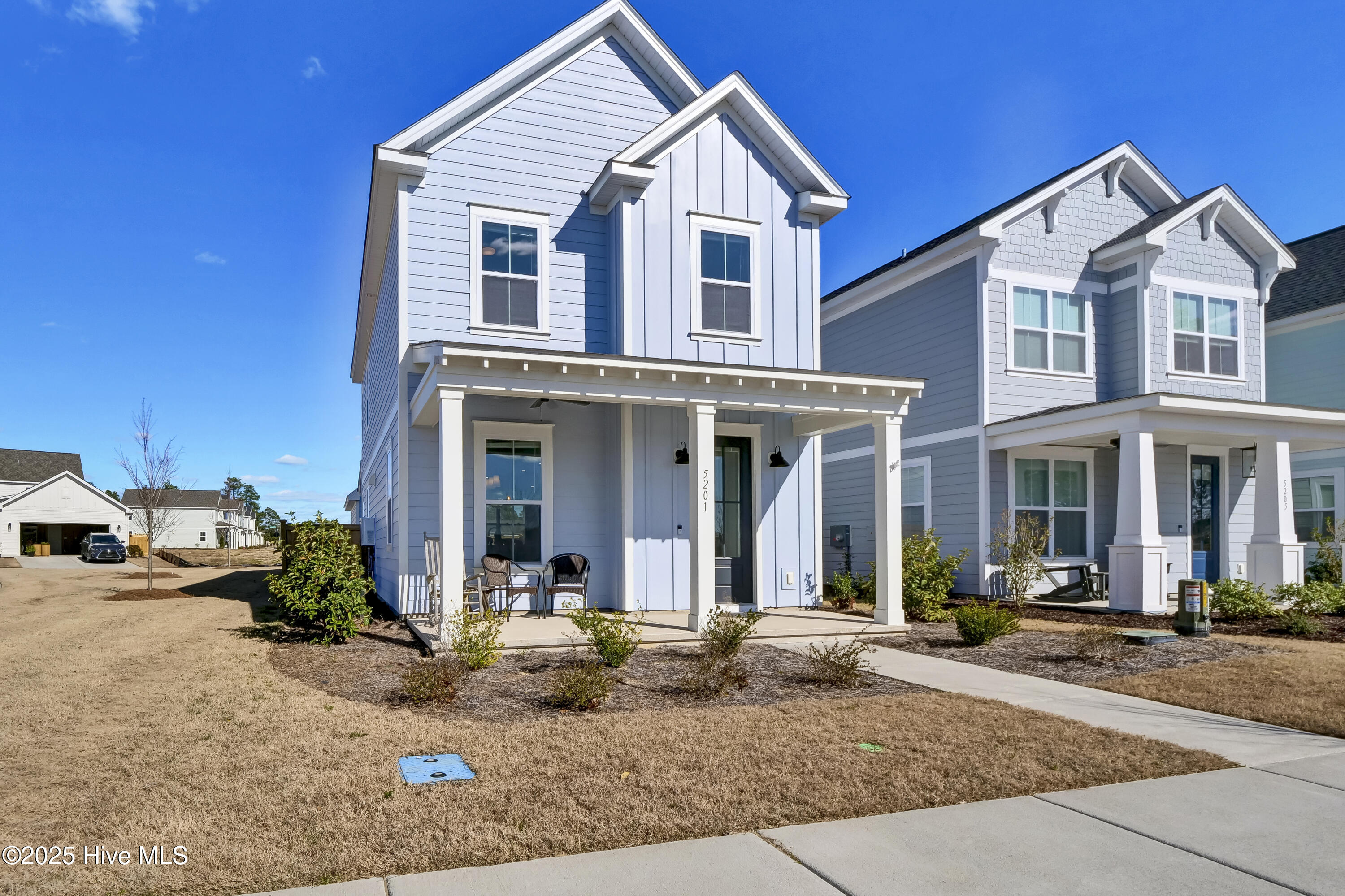 5201 Frying Pan Row — photo