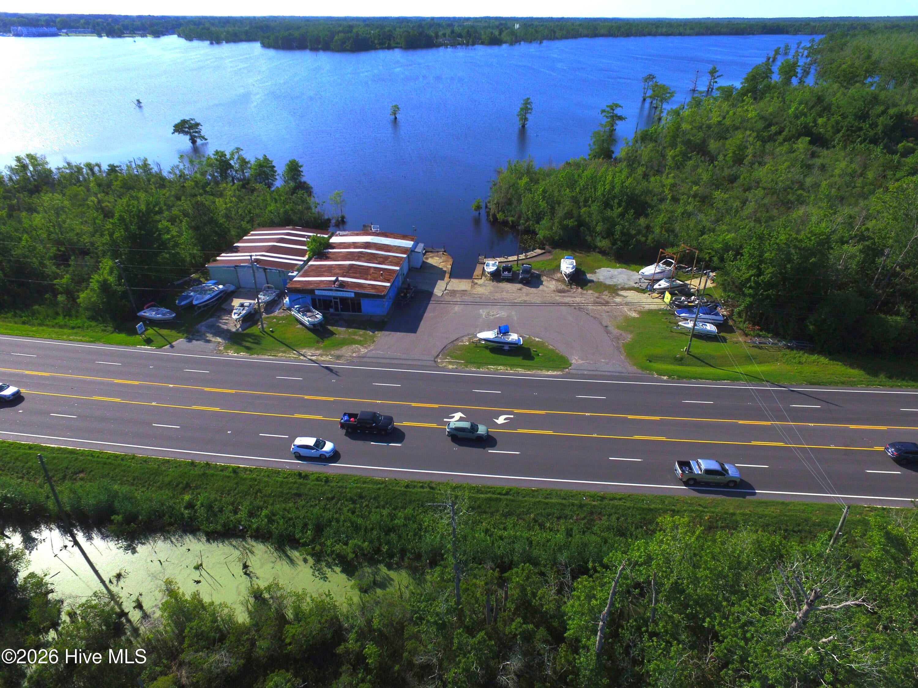340 158 US Causeway W — photo