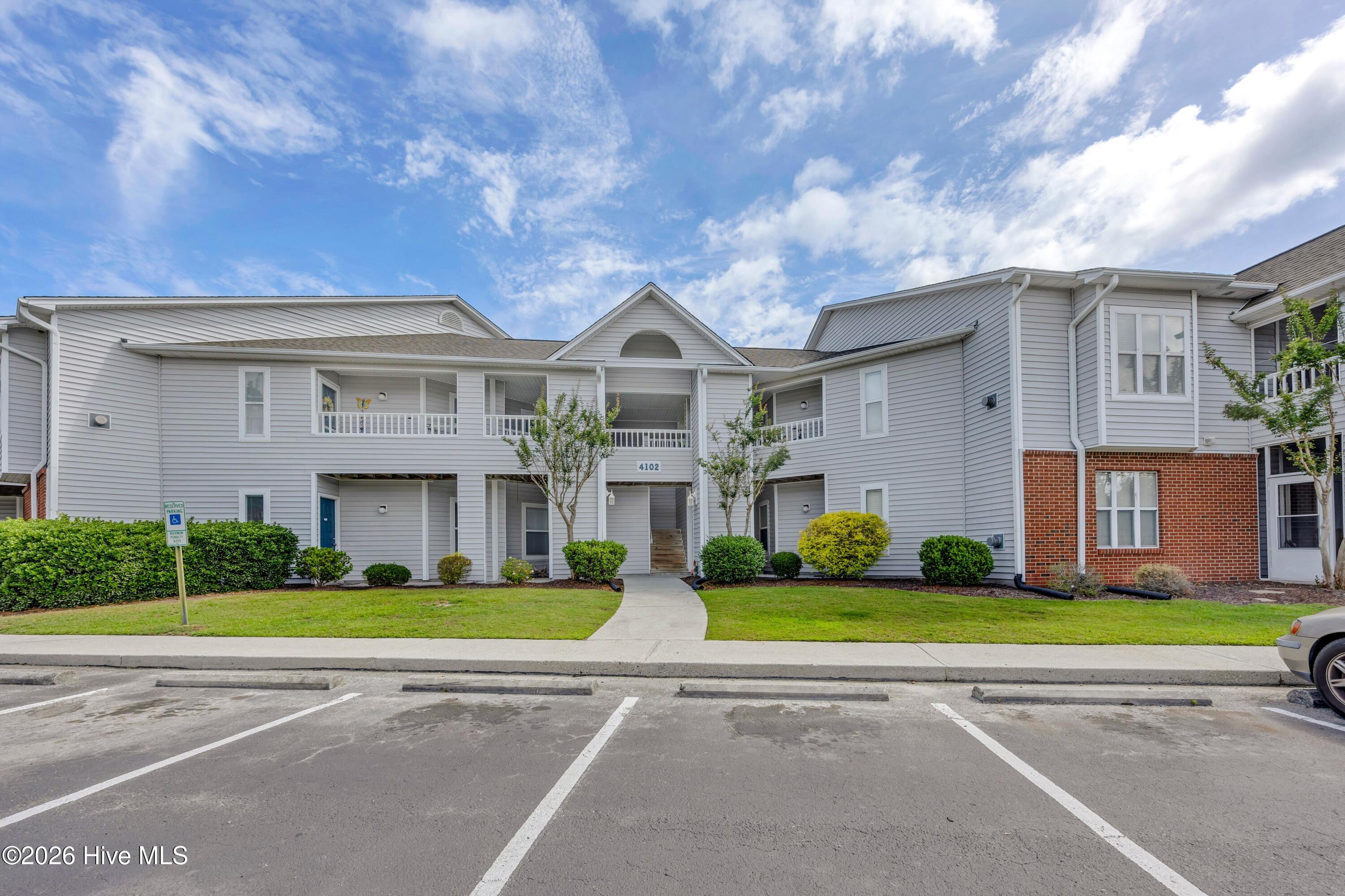 4102 Breezewood Drive Apt 101 — photo