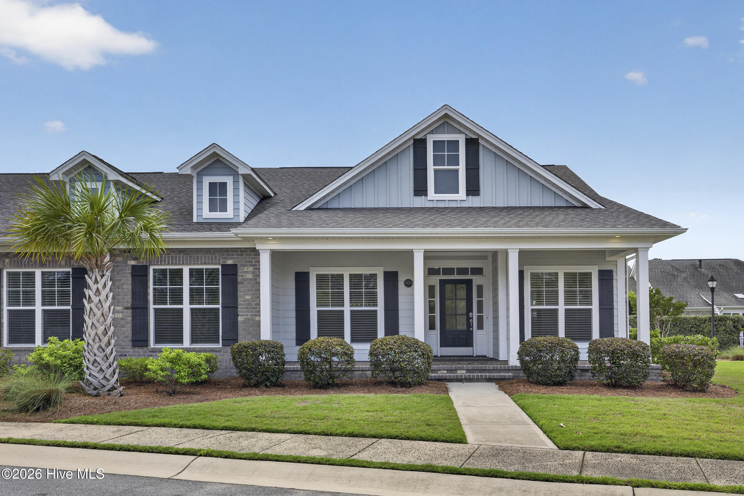 8450 Oak Abbey Trail NE — photo