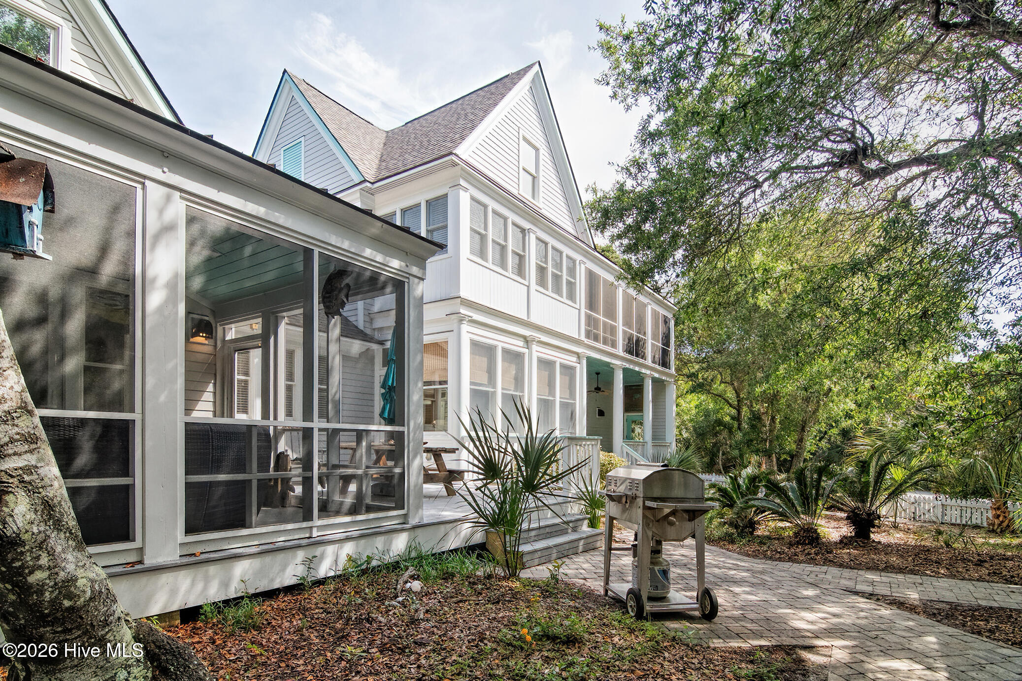 614 Ocracoke Way — photo