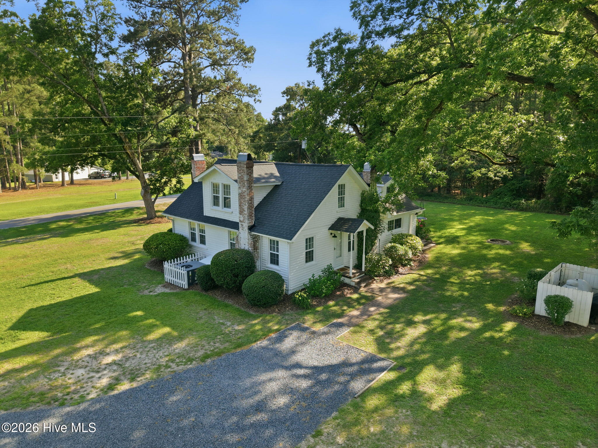 2704 Farm Life School Road — photo