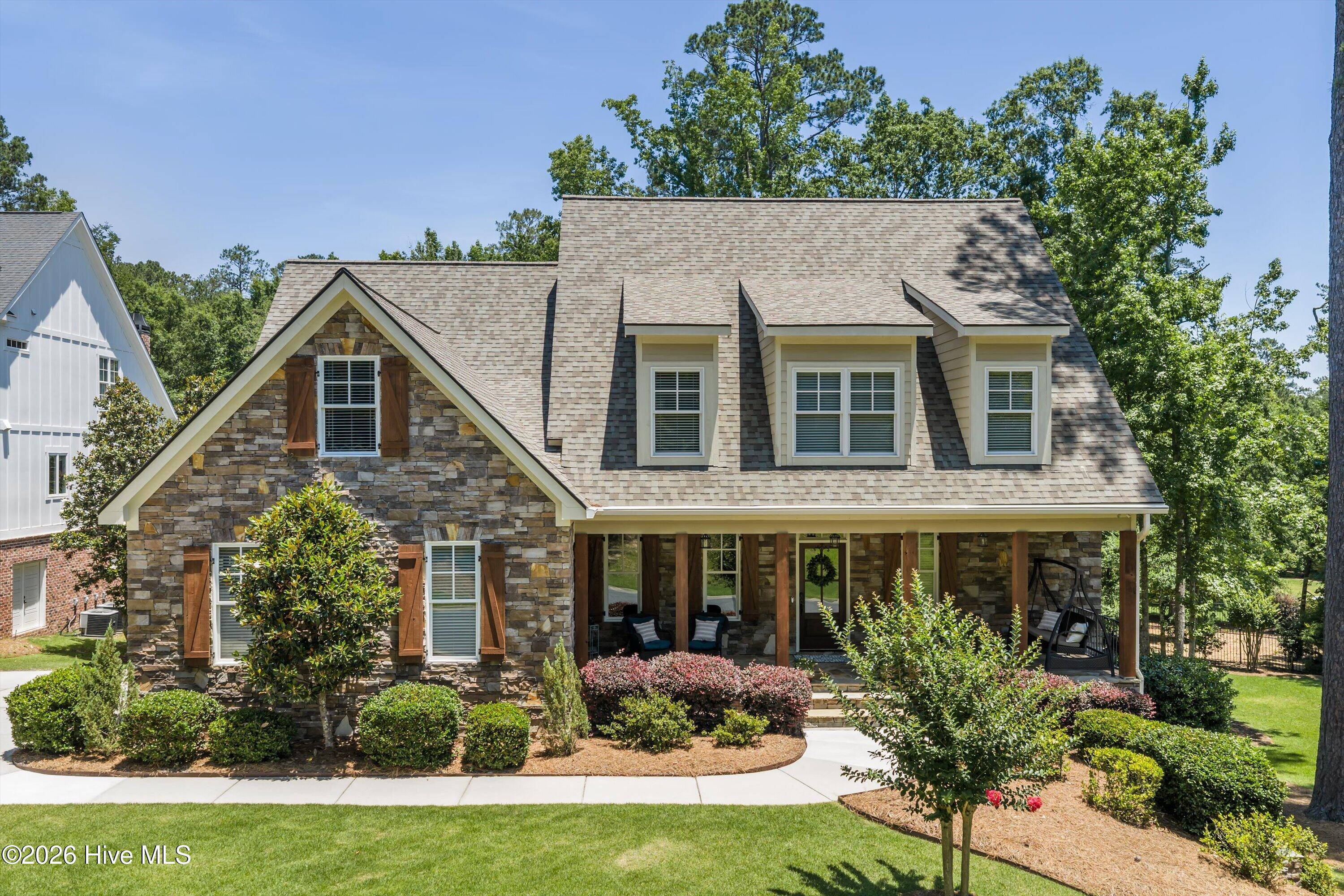 717 Bishops Circle — photo