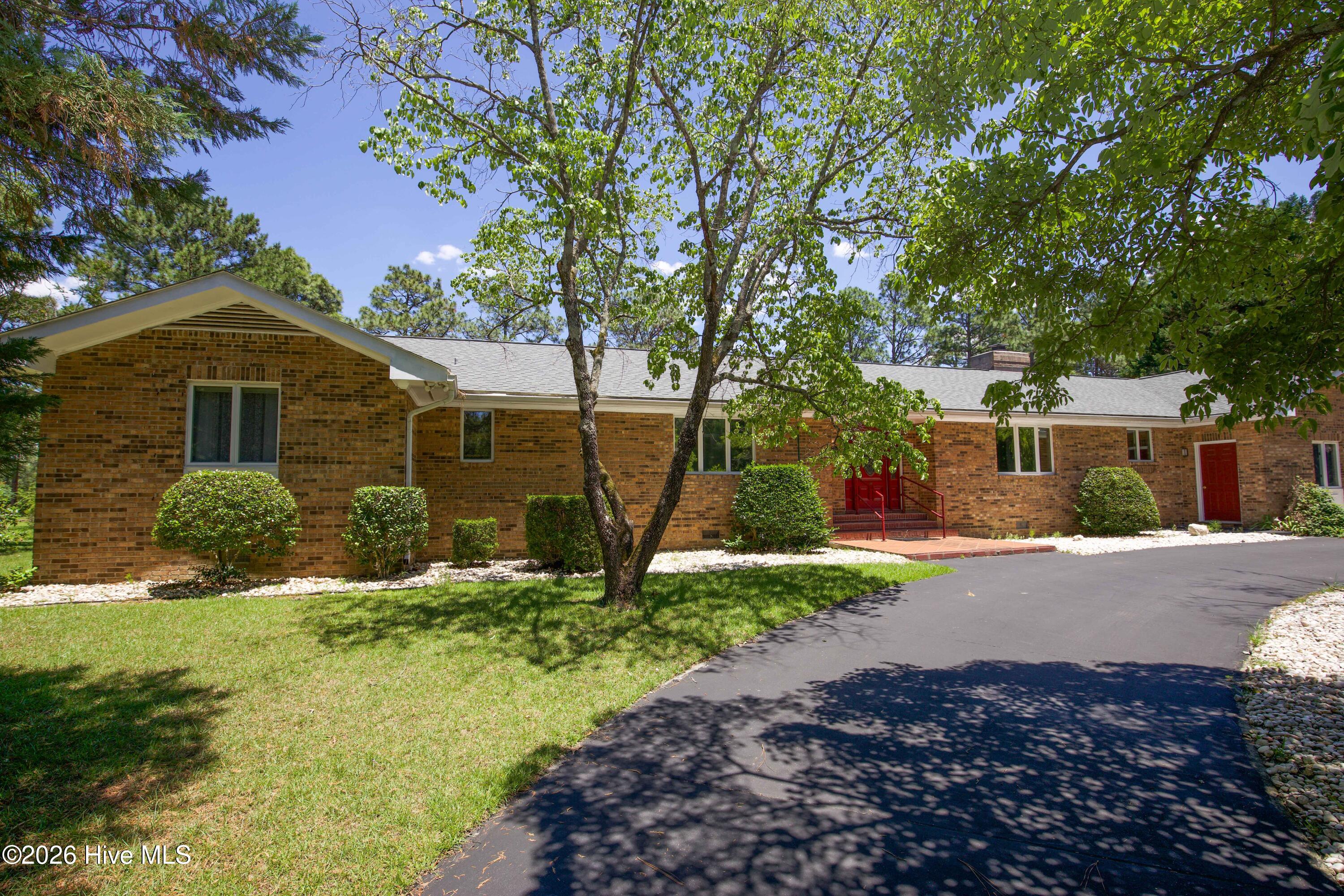 6 Pine Tree Terrace — photo