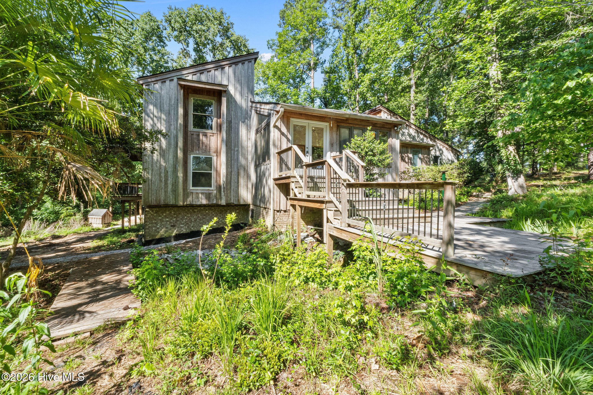 16 Woodside Circle — photo