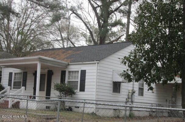 1002 Corbett Avenue NE — photo