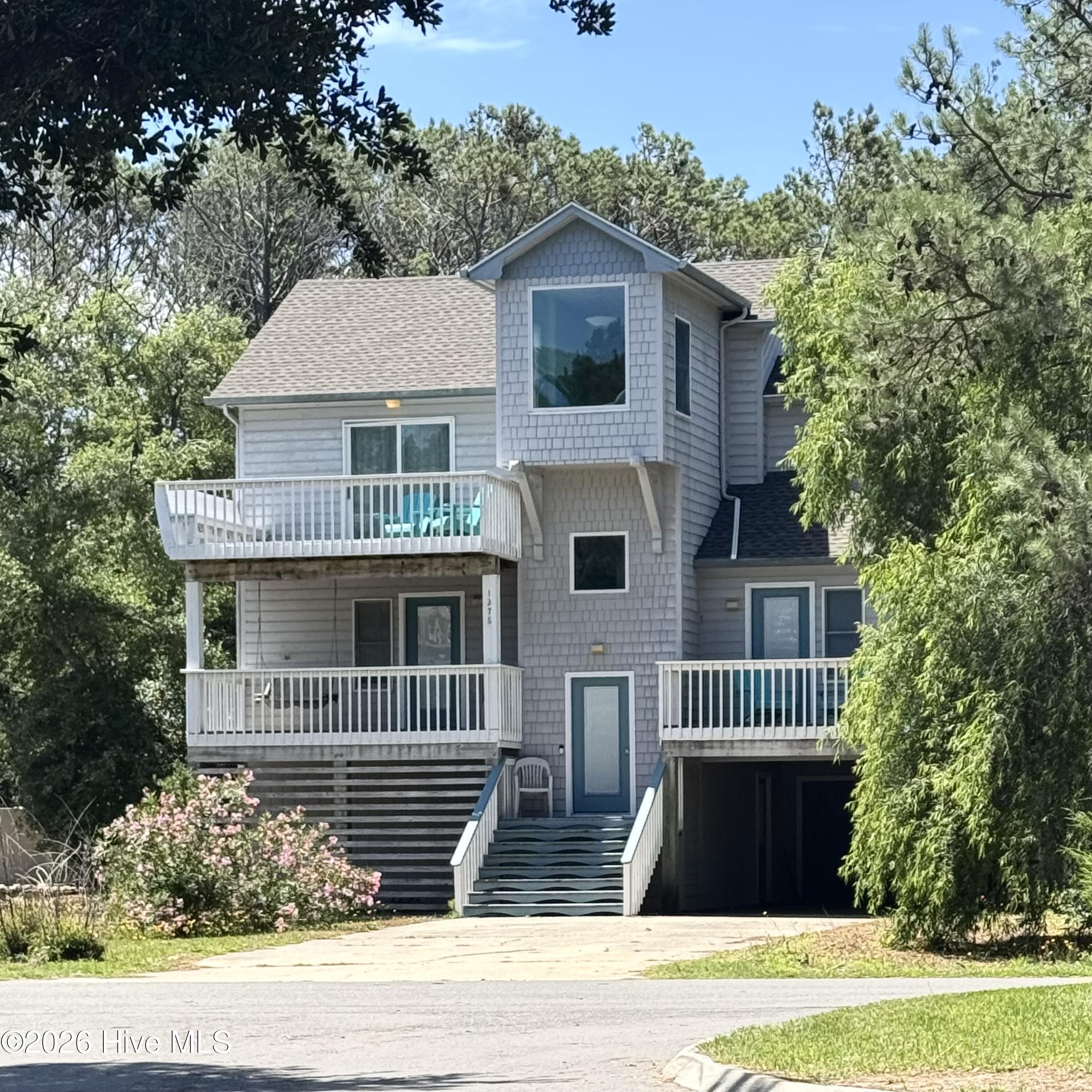1278 Lakeside Drive — photo