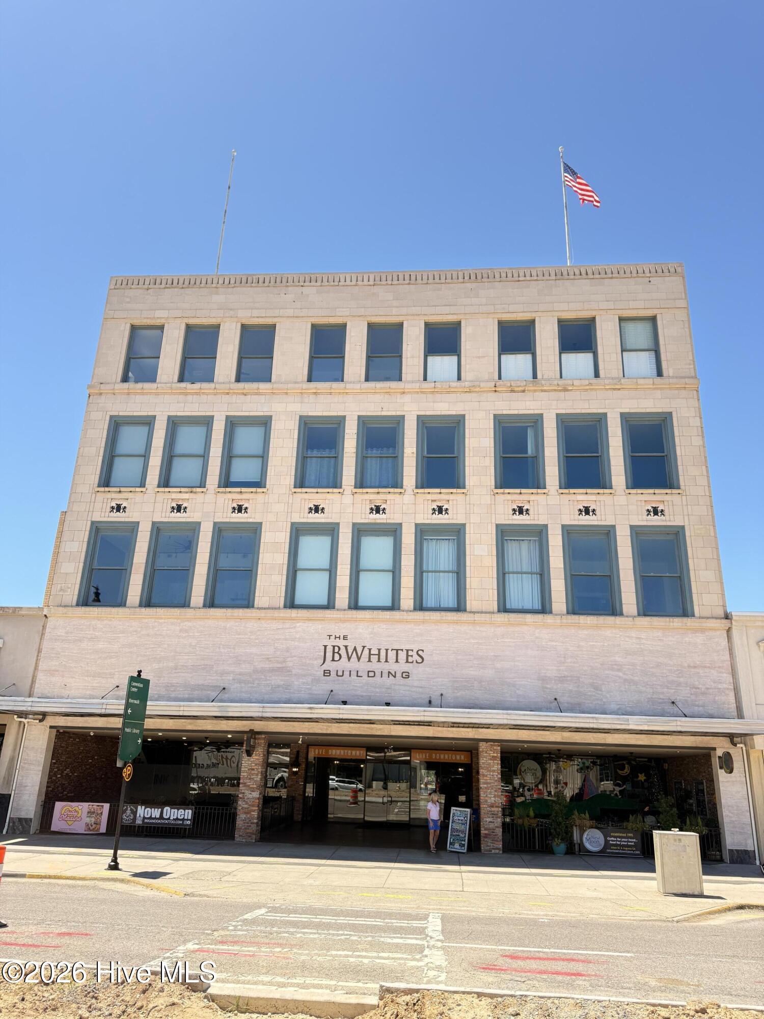 936 Broad Street 407 — photo