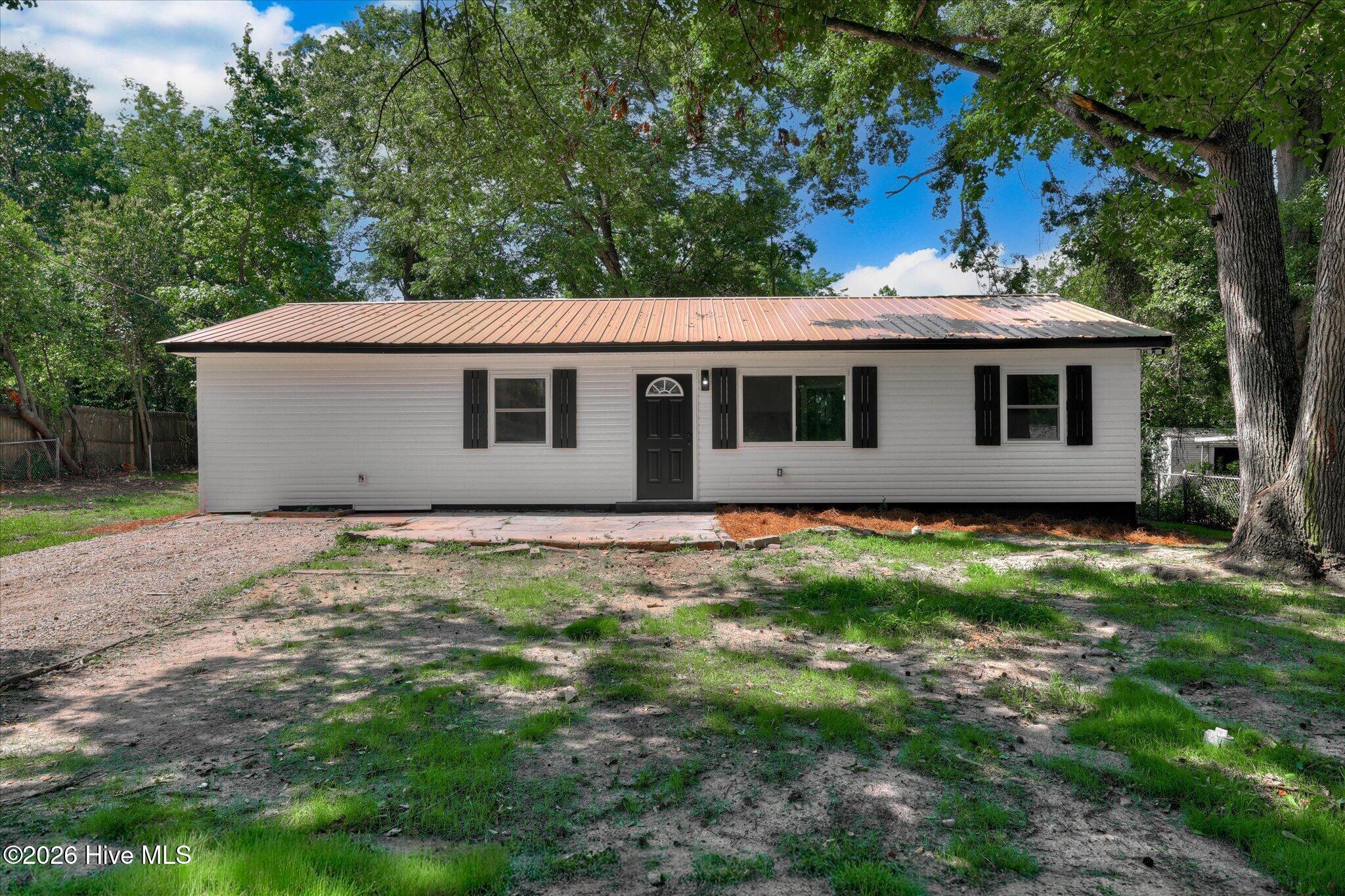 1704 Susan Circle — photo