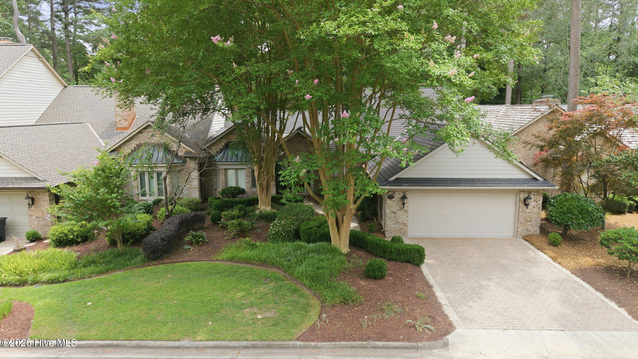 3058 Dartmouth Drive — photo