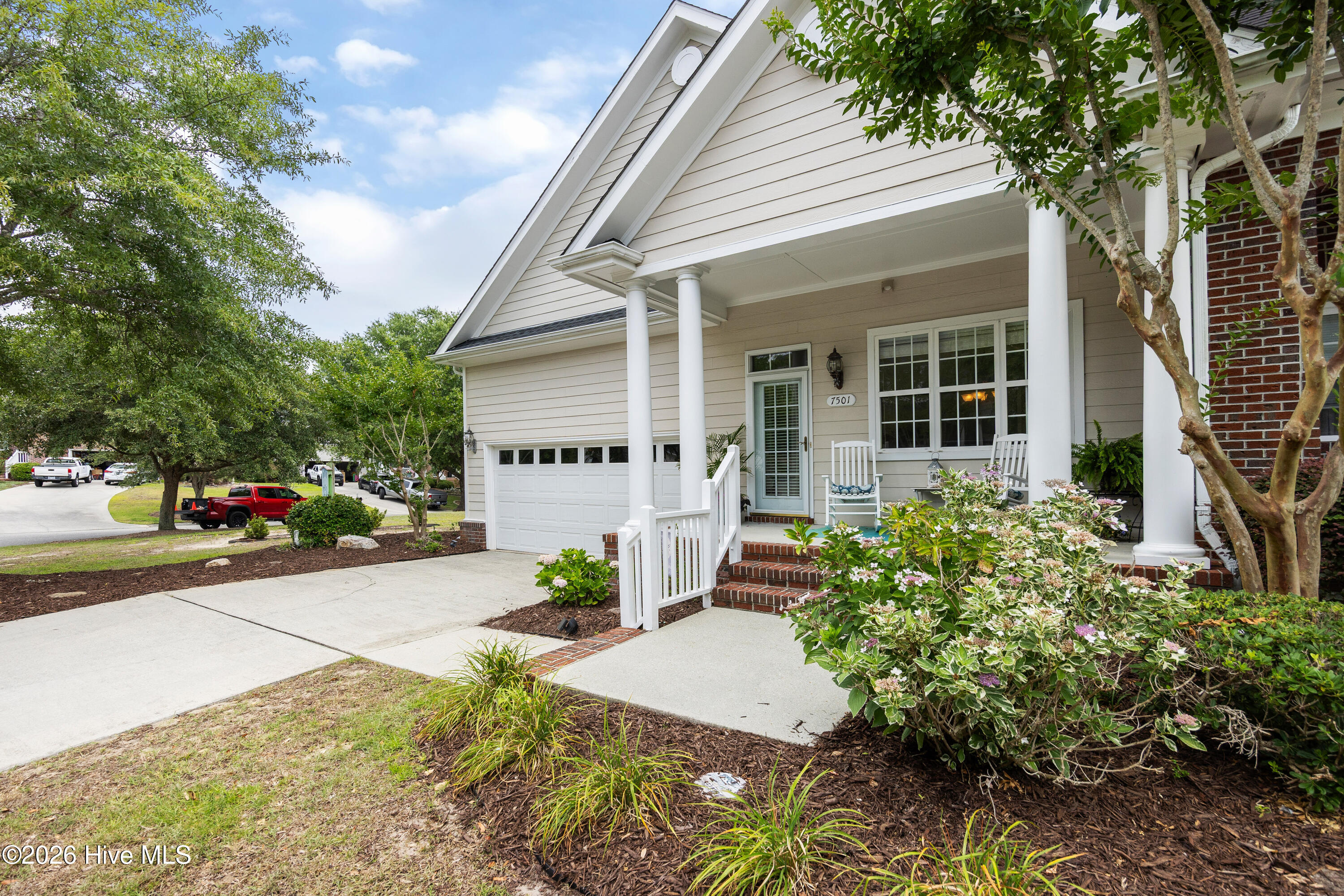 7501 Promontory Court — photo