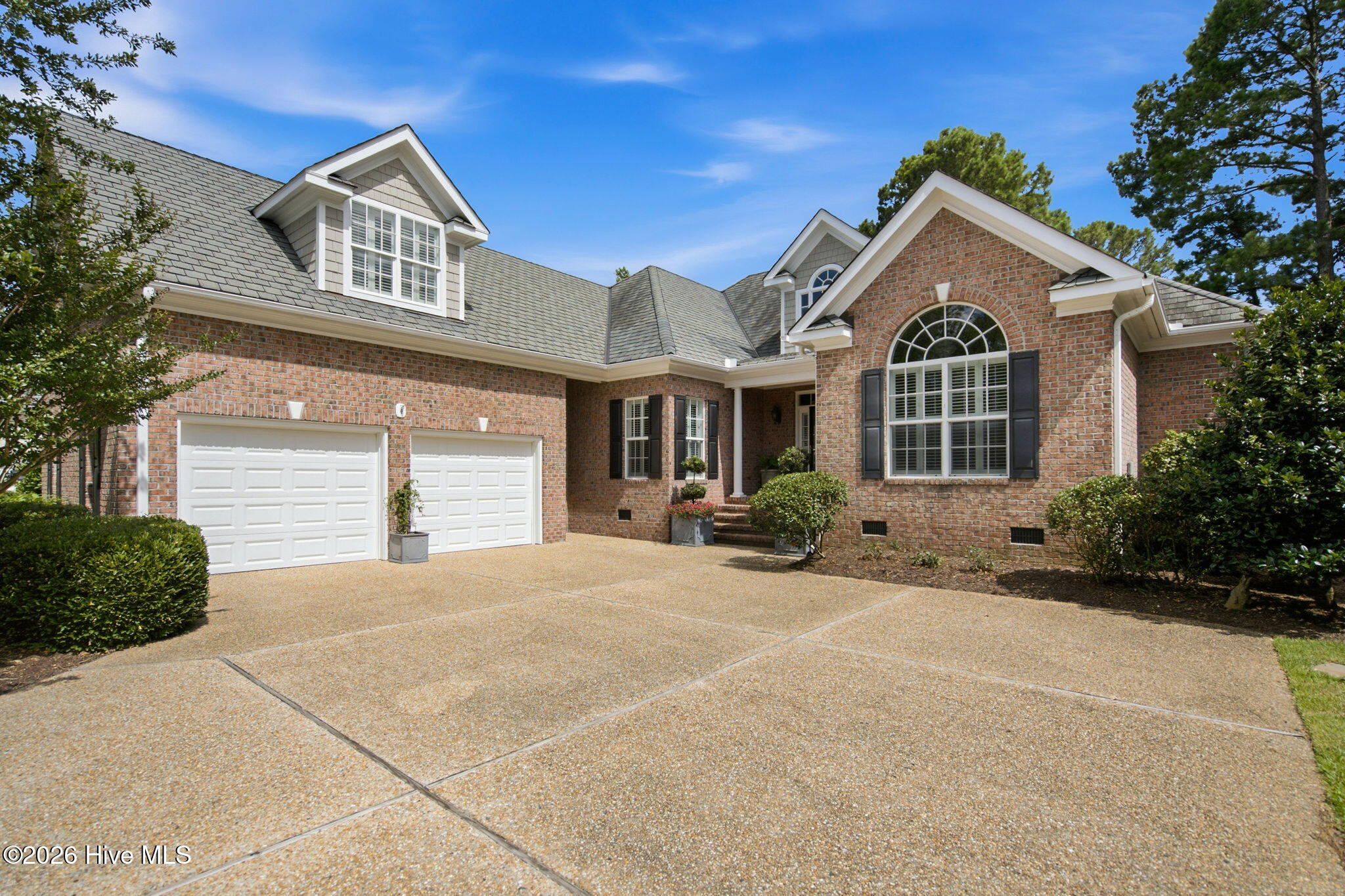2118 Bay Colony Lane — photo
