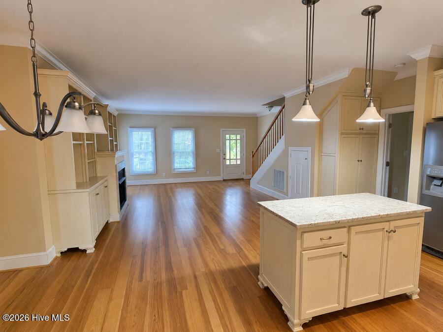 221 Pollock Street — photo