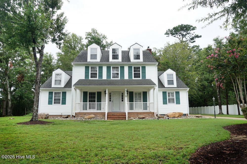318 Foxhall Court — photo