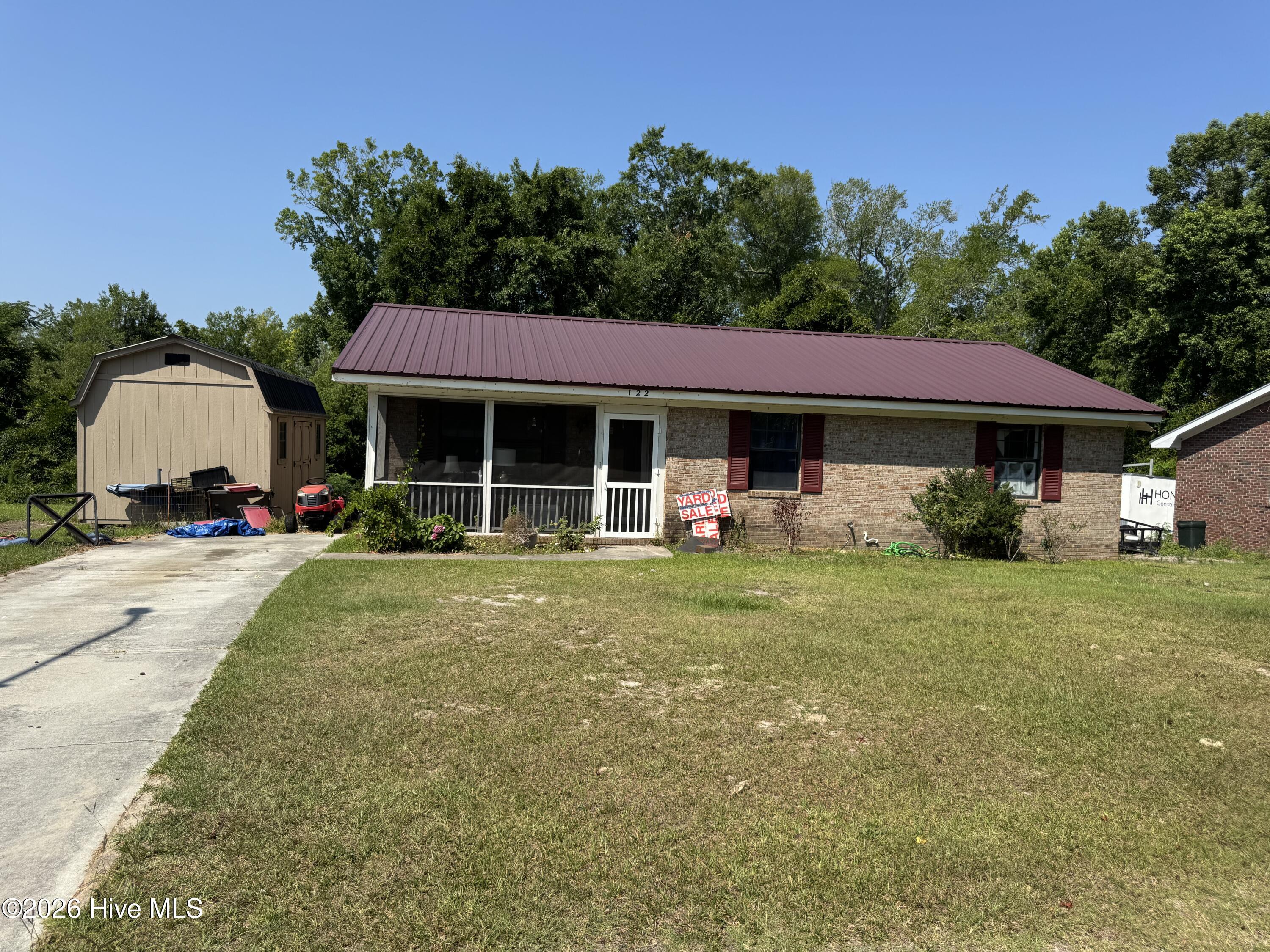122 Hampton Drive — photo