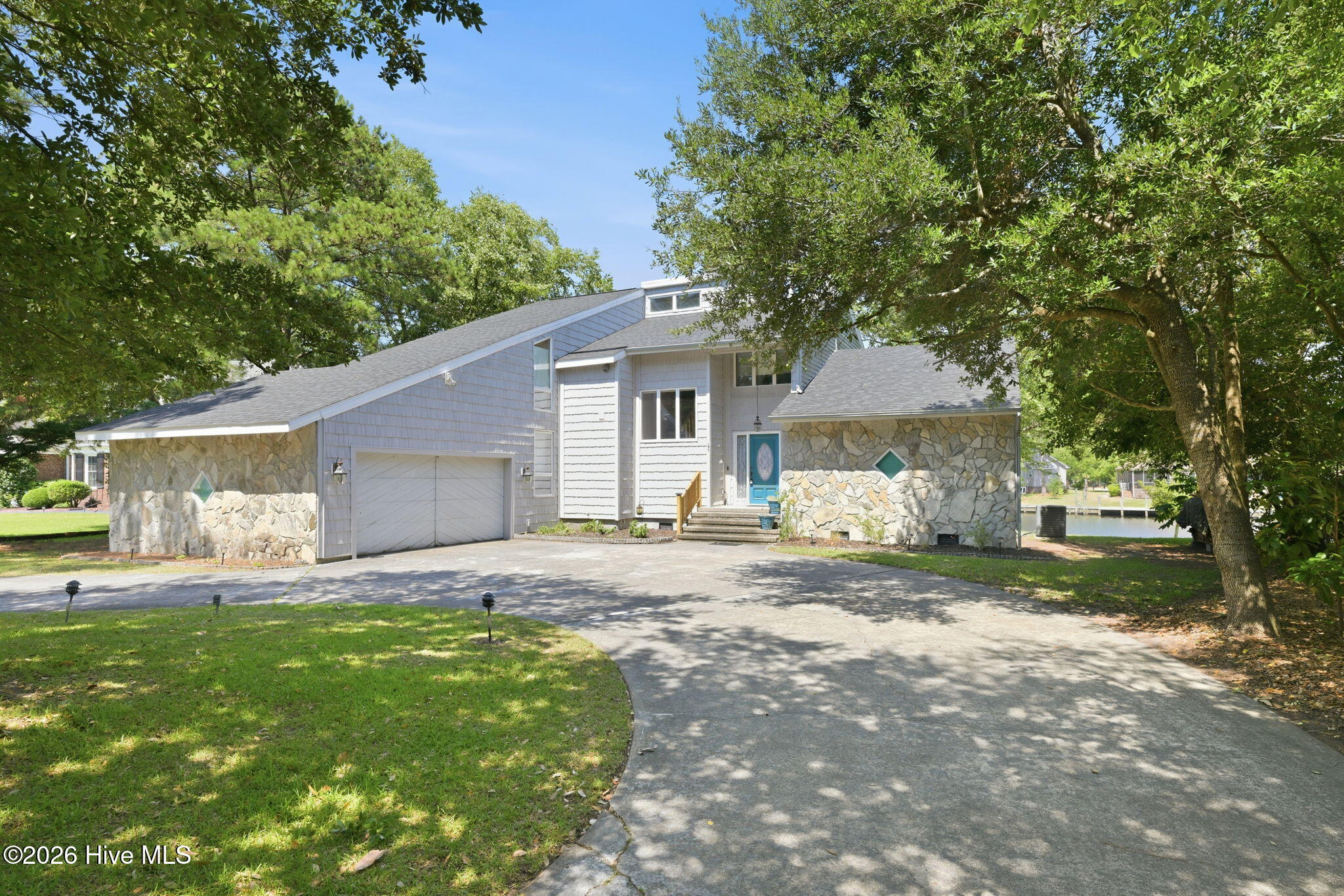 6106 Cardinal Drive — photo
