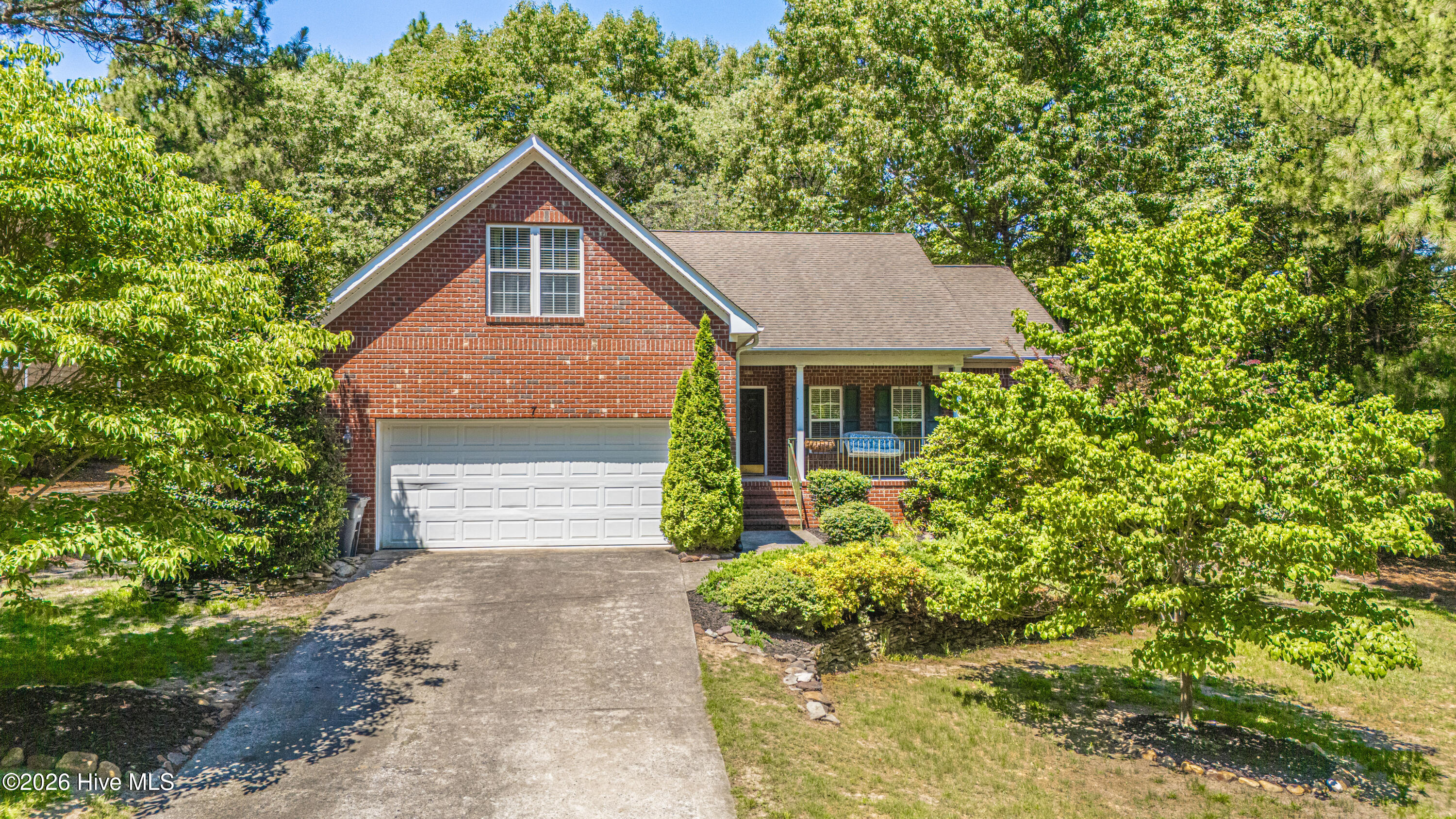 7 Shamrock Way — photo