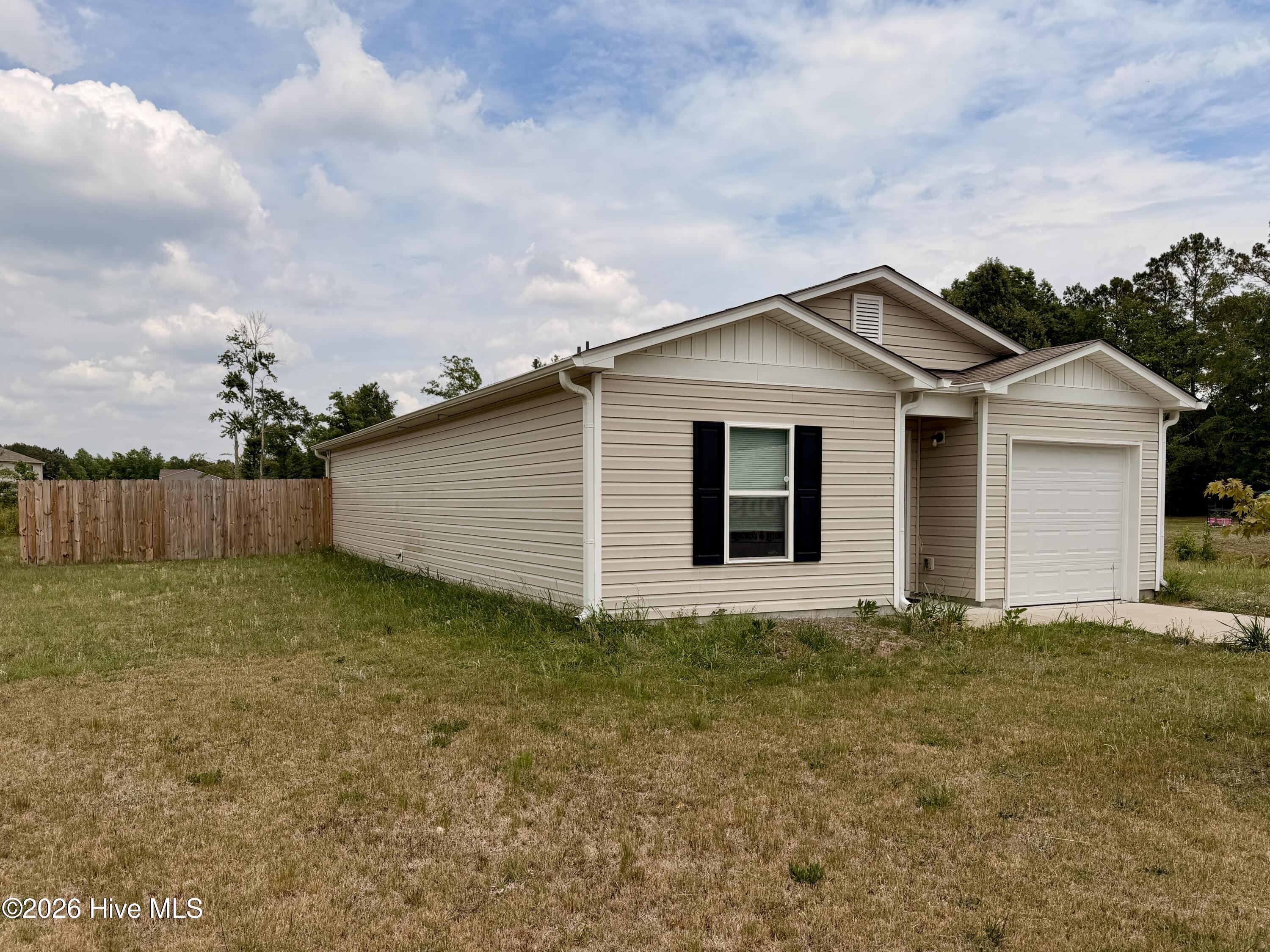 1105 Hope Farm Drive — photo