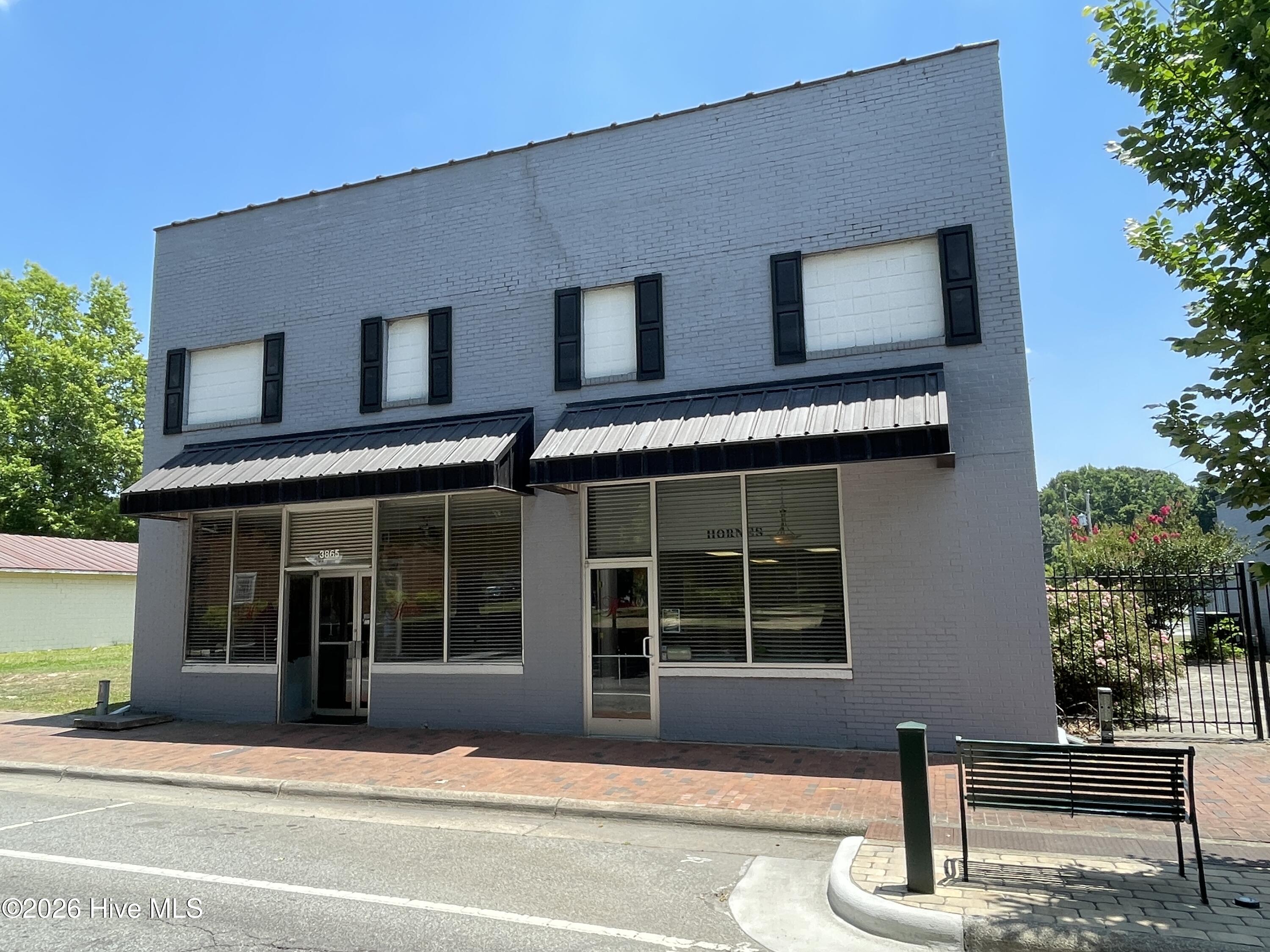 3865 S Main Street — photo