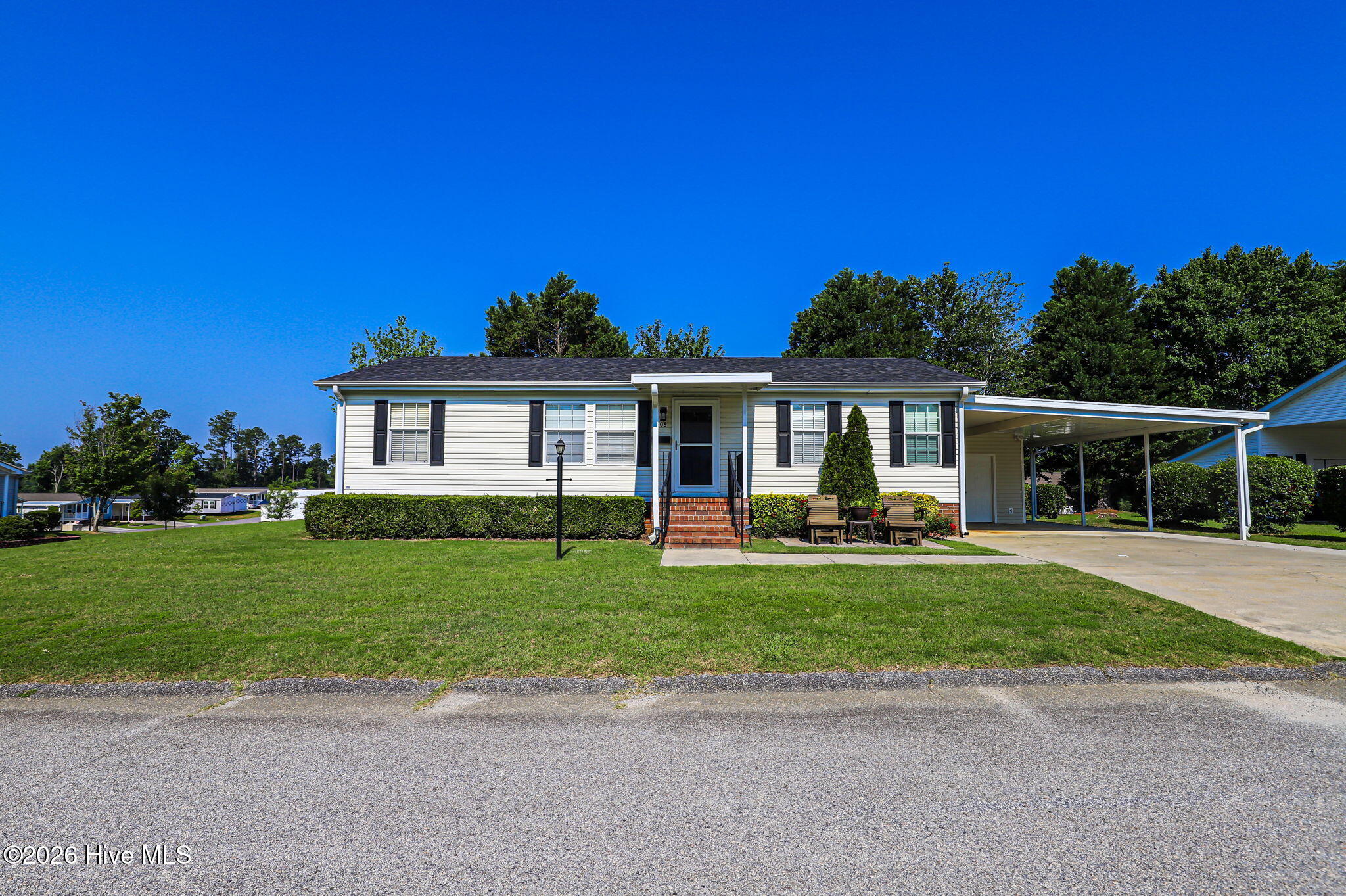 208 Bluffton Drive — photo