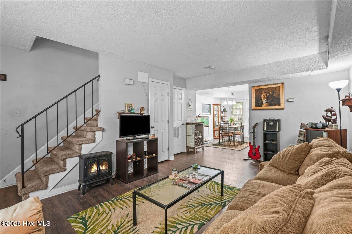 4700 Blue Bird Court B — photo