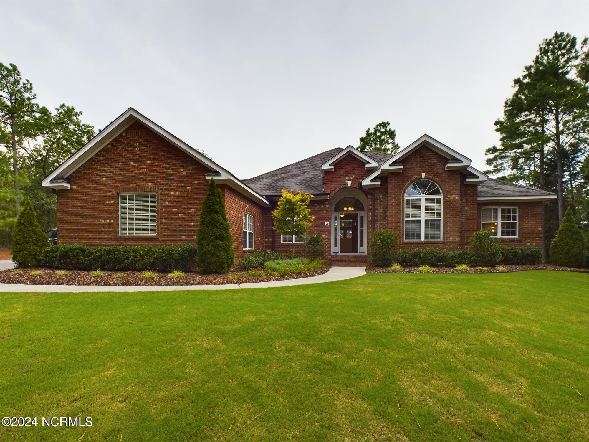 4 Mcqueen Place — photo