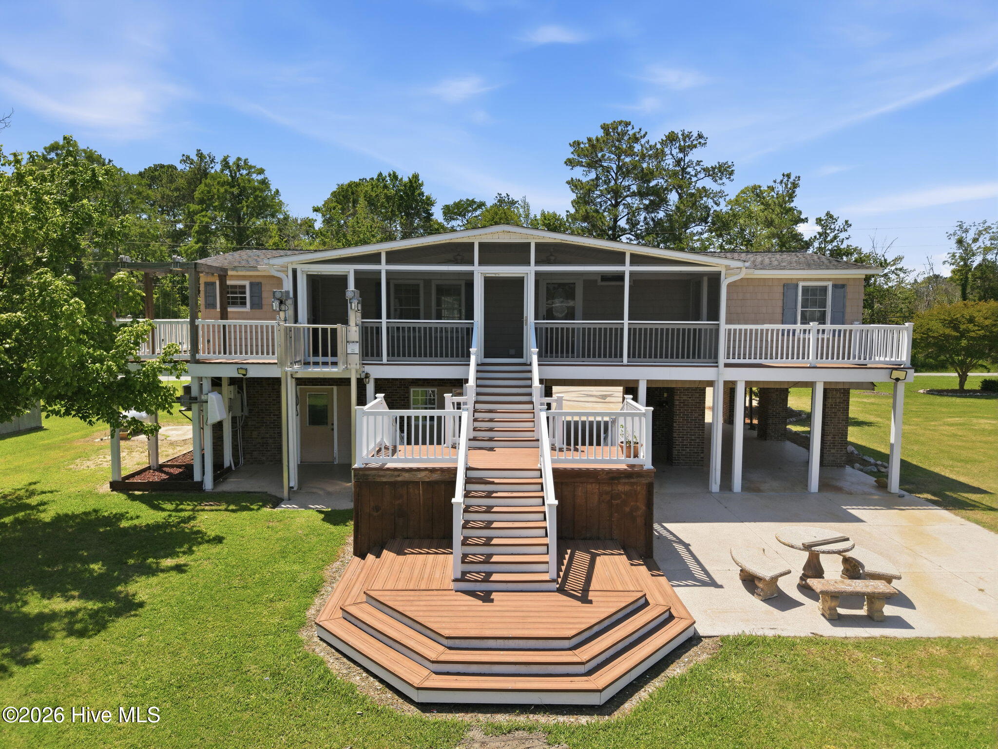 2831 Whichards Beach Road — photo