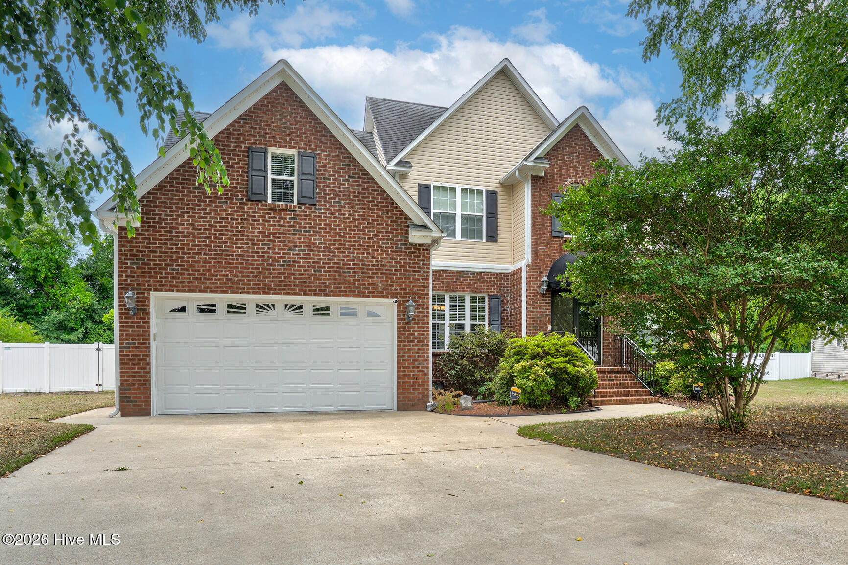 1328 Genoa Court — photo