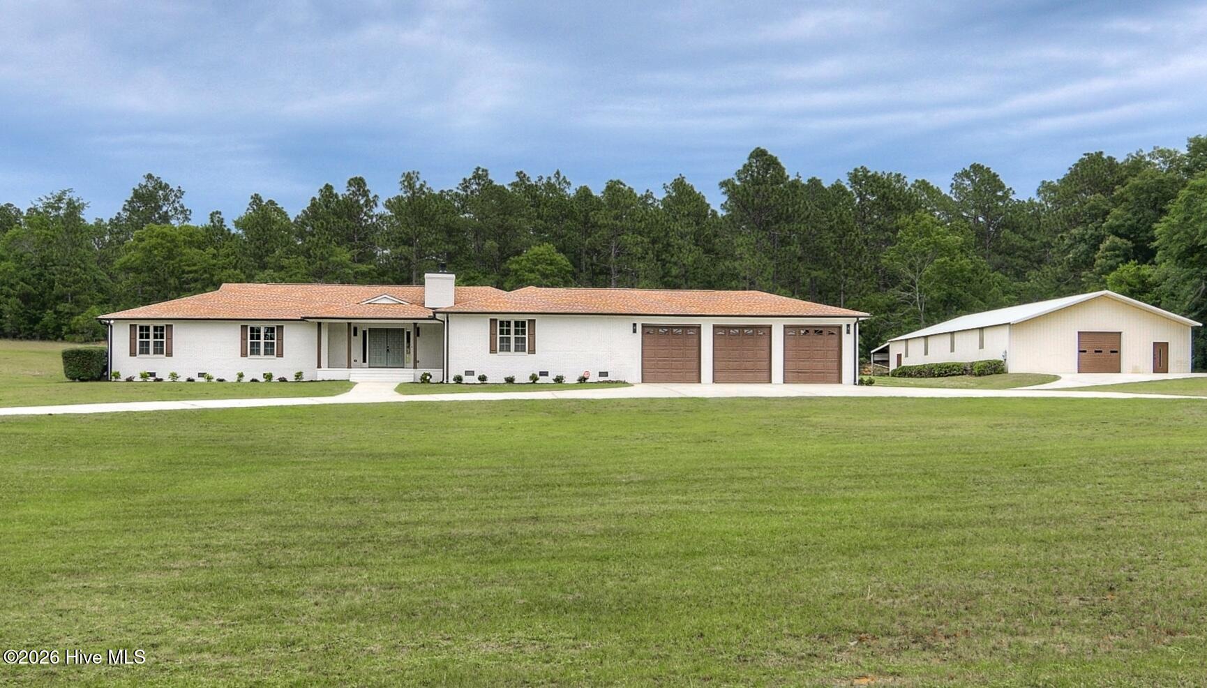 12 Mountain Laurel Drive — photo