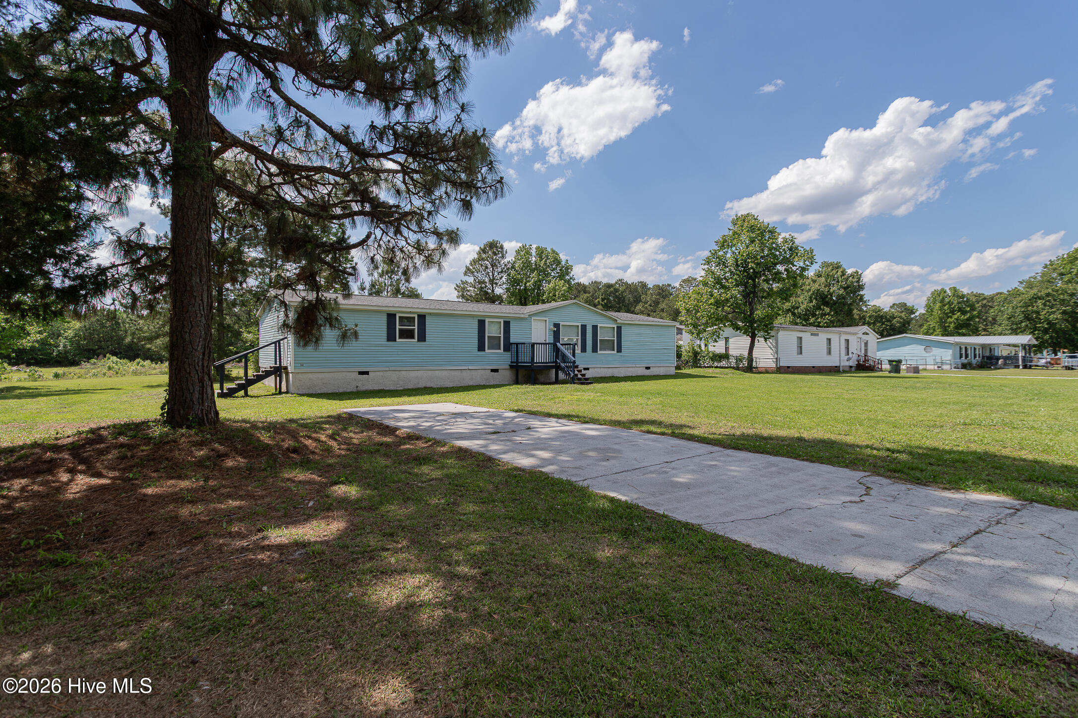 122 Woodbrook Drive — photo