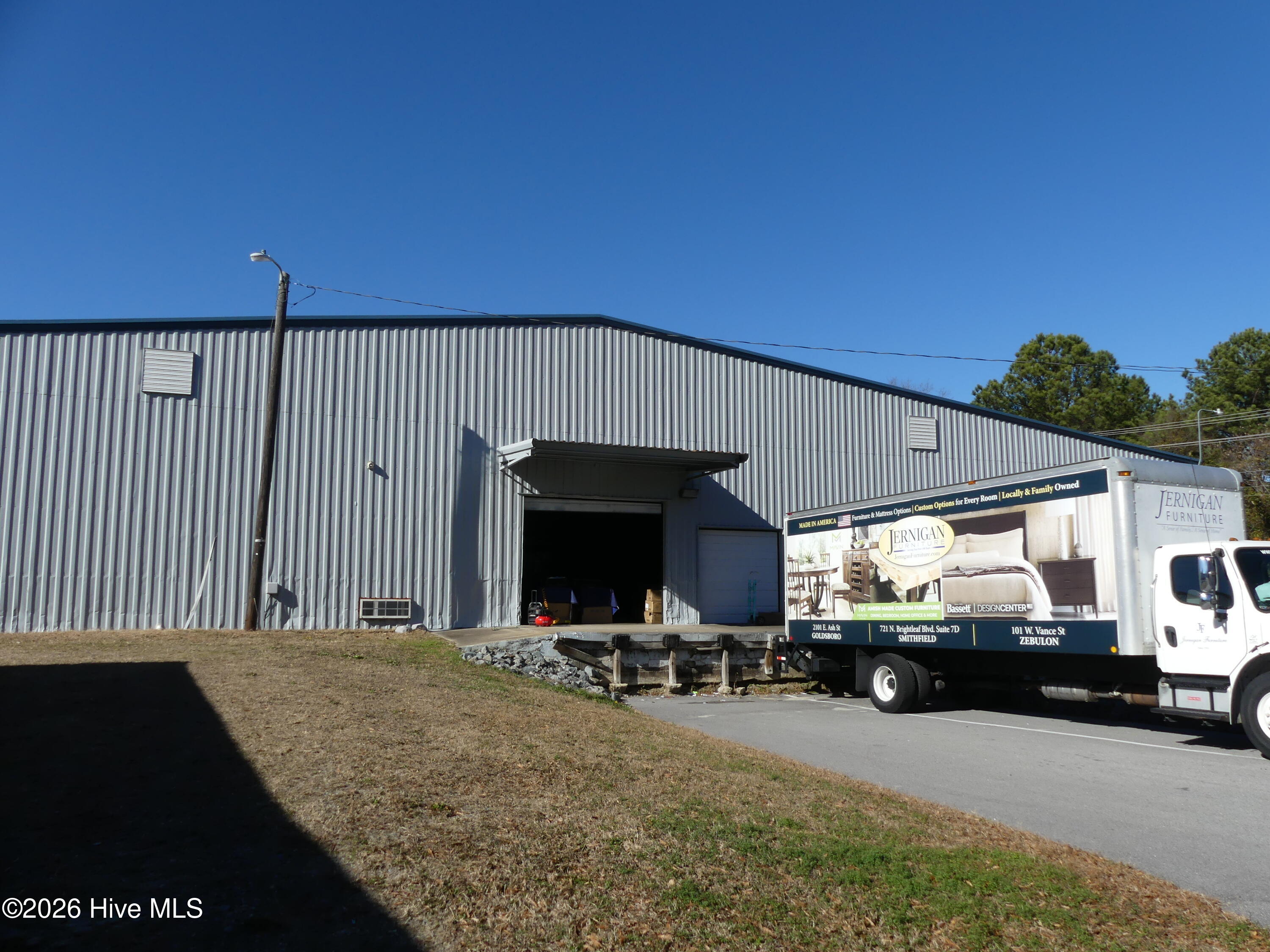 705 N Daisy Street — photo