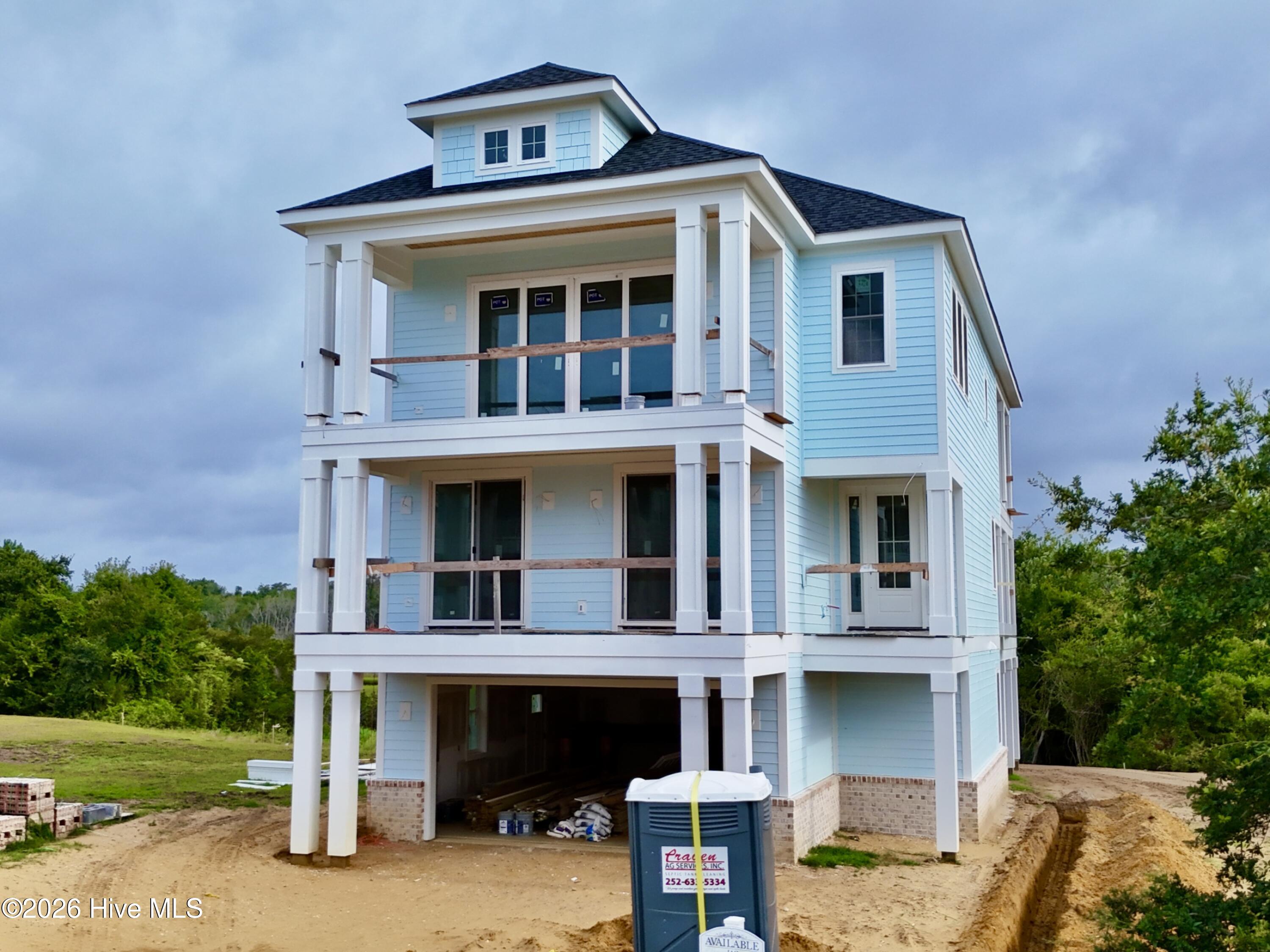 102 Marshland Circle — photo