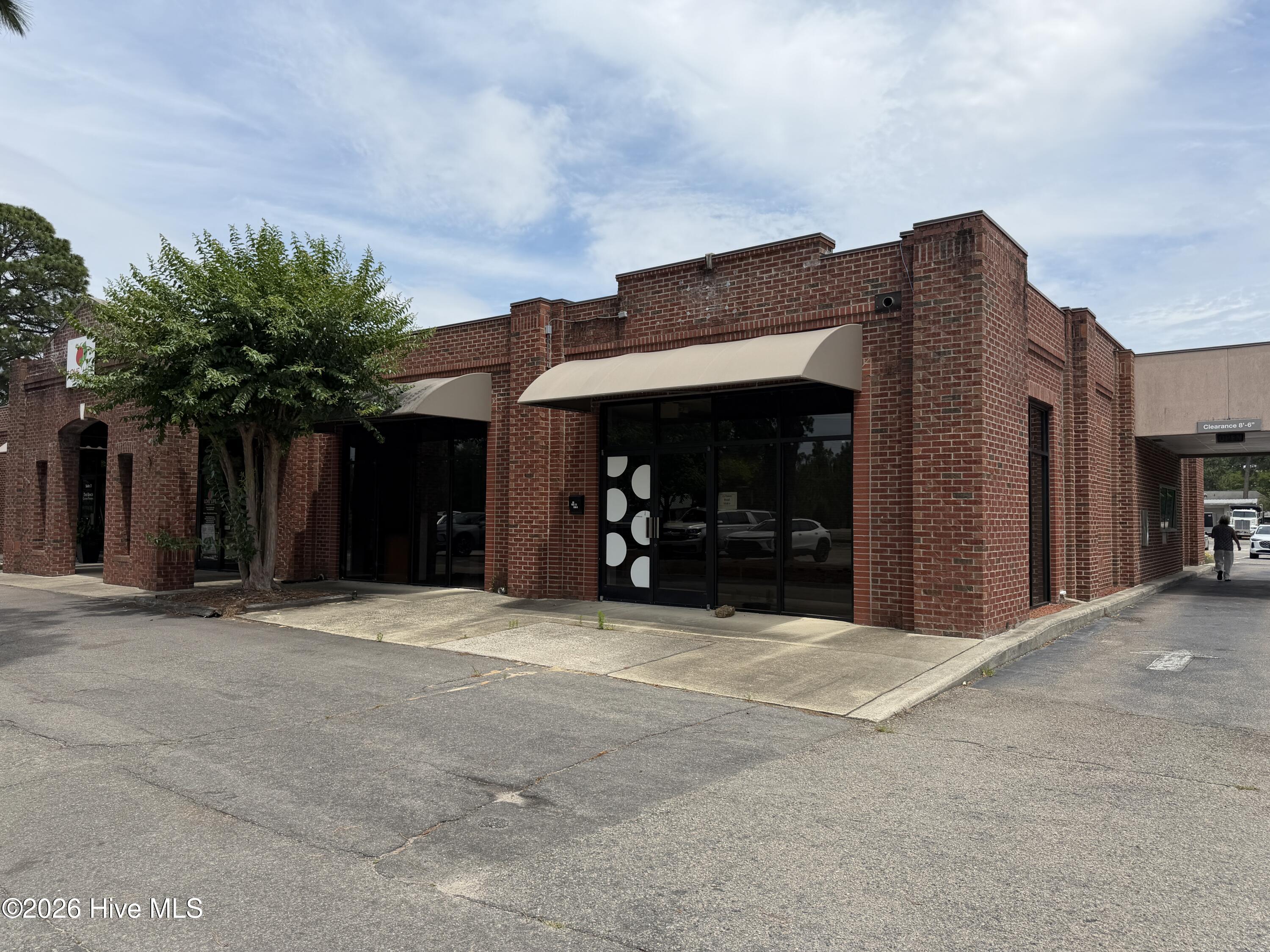 15 Dawn Road Ste 1 — photo