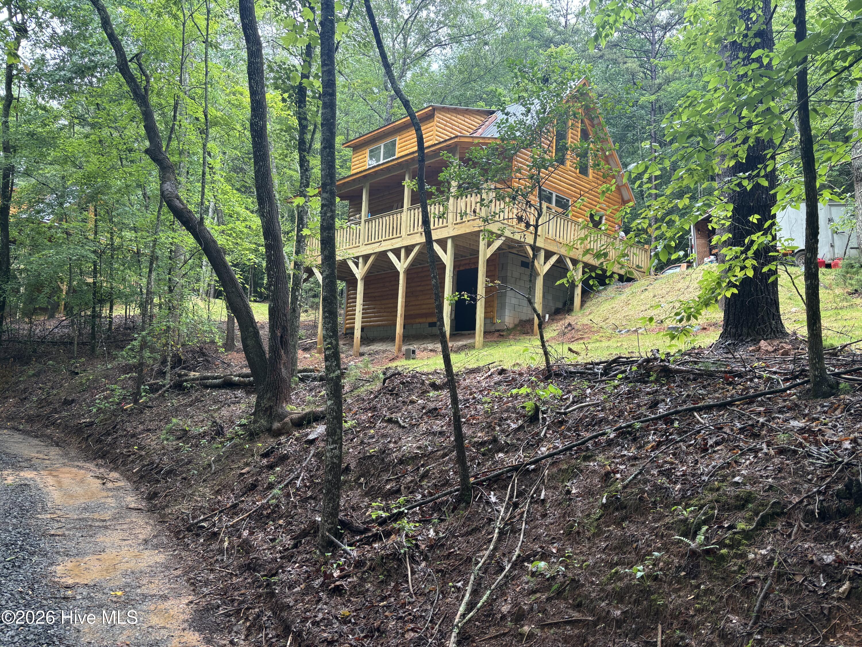 752 Whispering Ridge Drive — photo