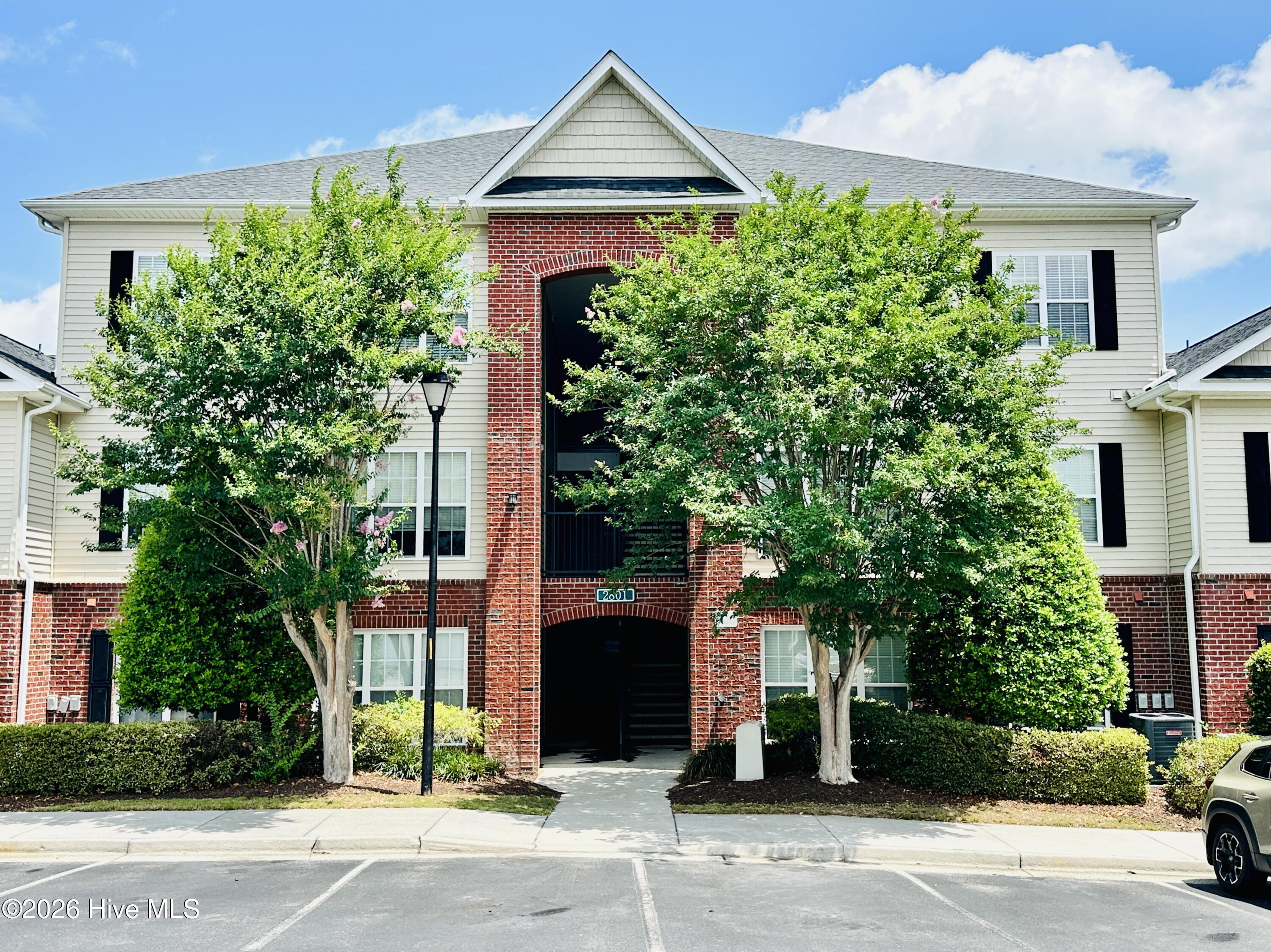 2801 Bloomfield Lane Unit 202 — photo