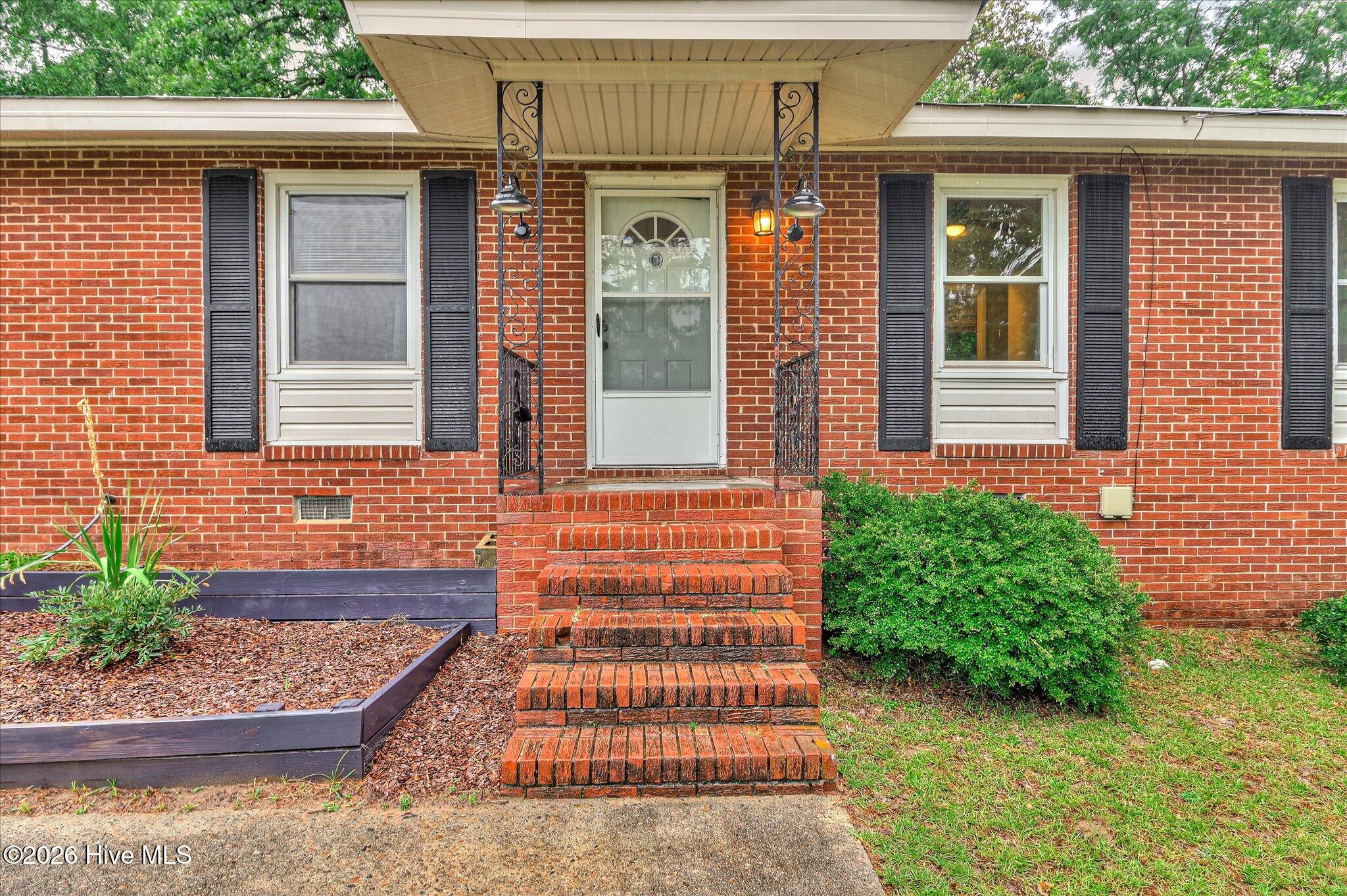 753 Hillside Drive — photo