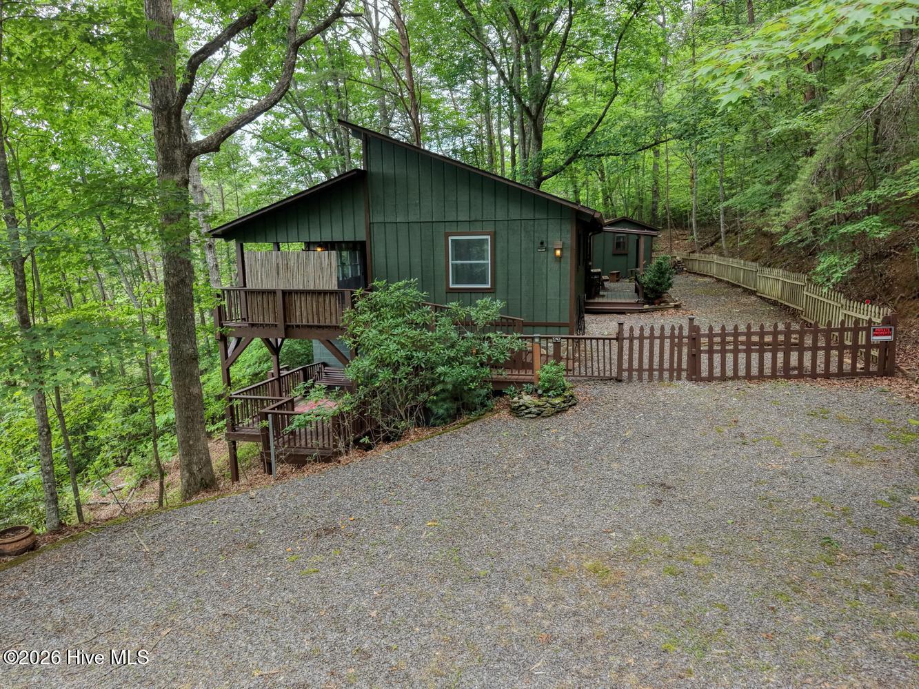 664 High Ridge Road — photo
