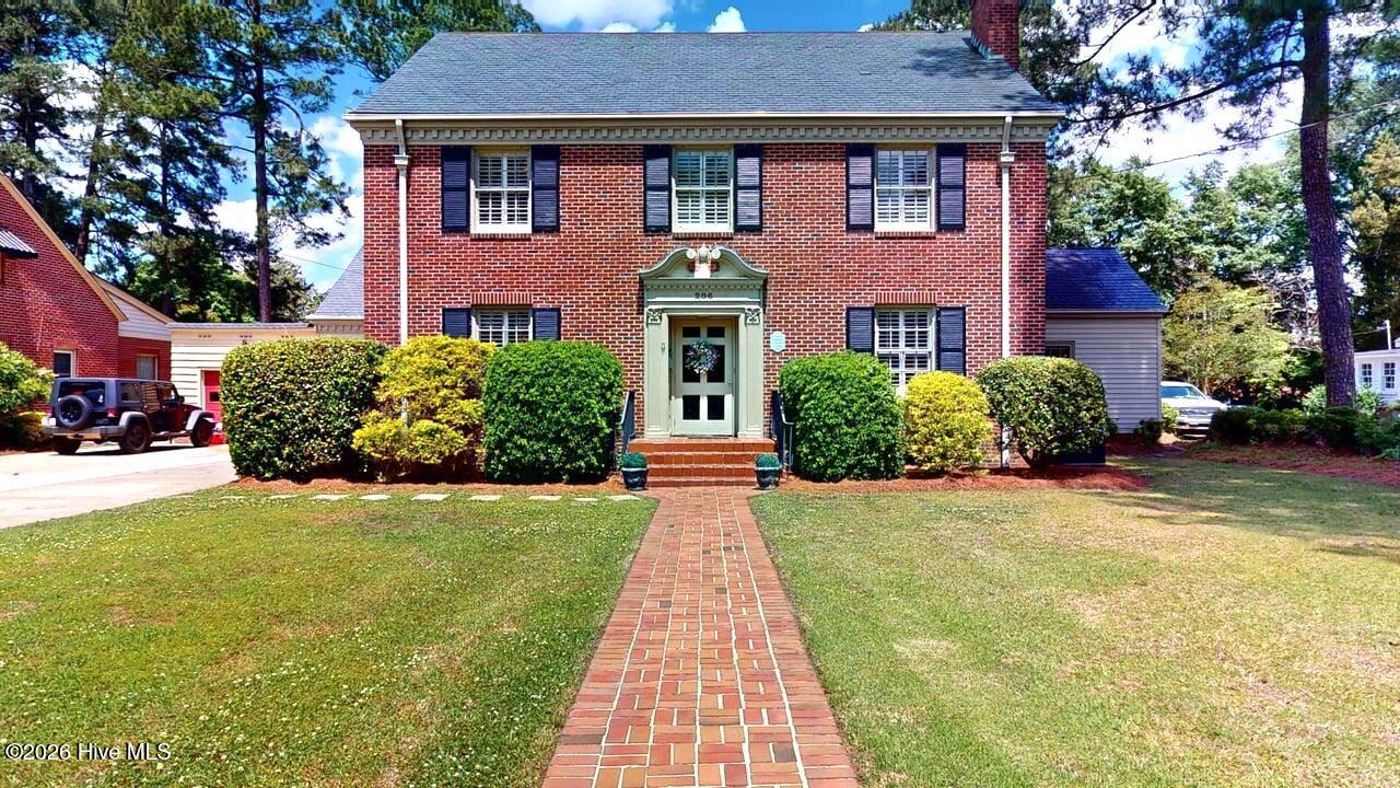 206 W James Street — photo