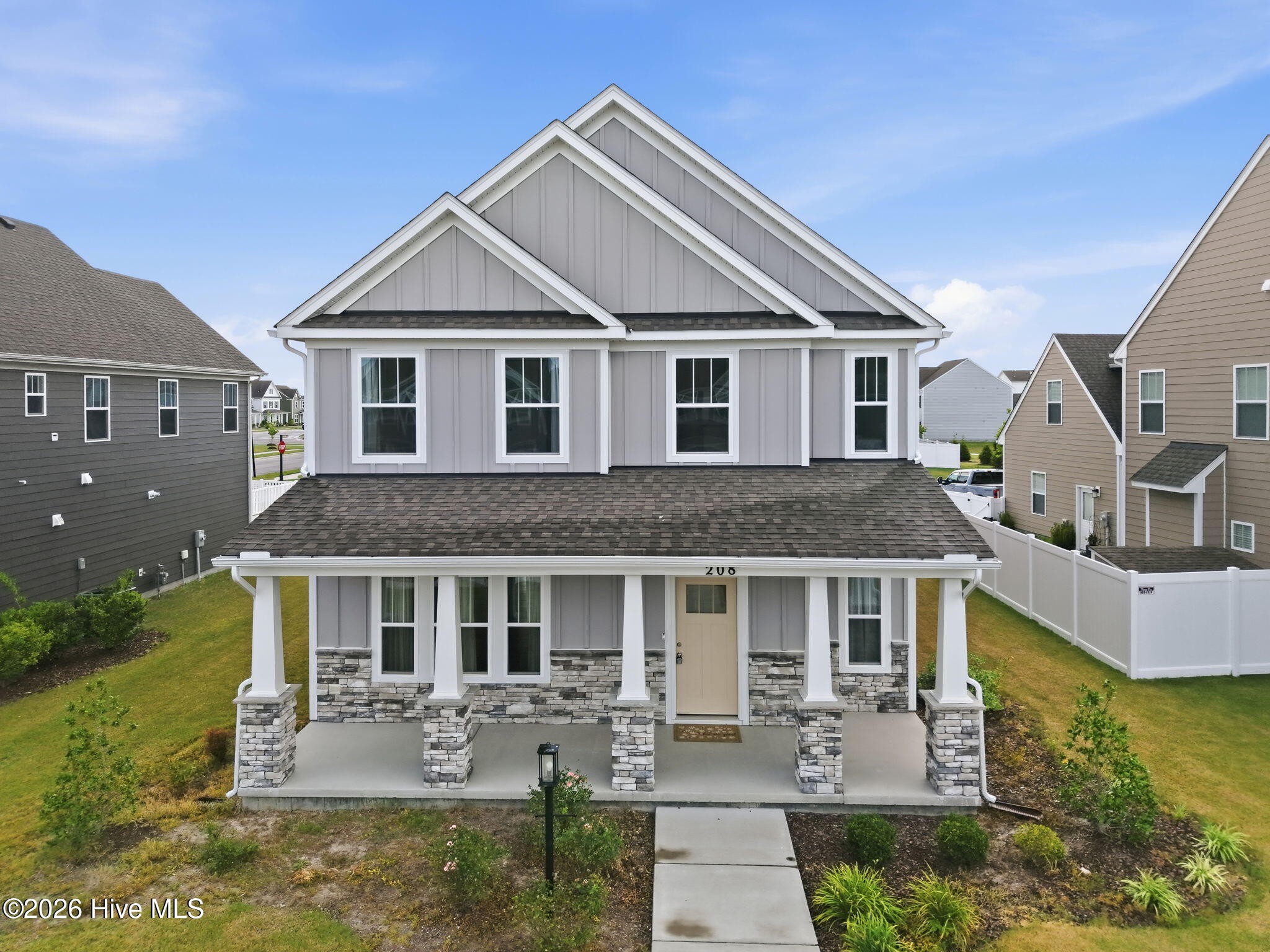 208 Ryker Road E — photo