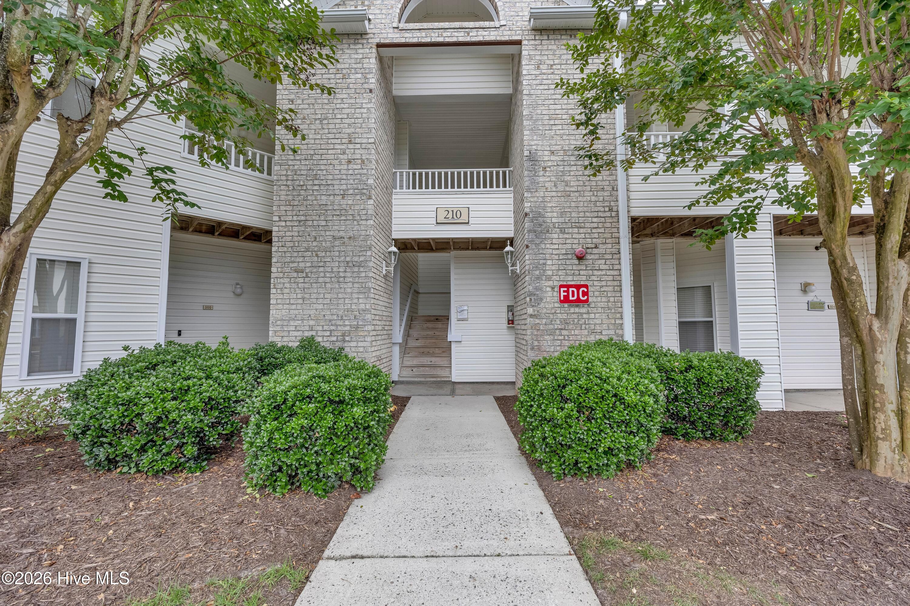 210 Fullford Lane 103 — photo